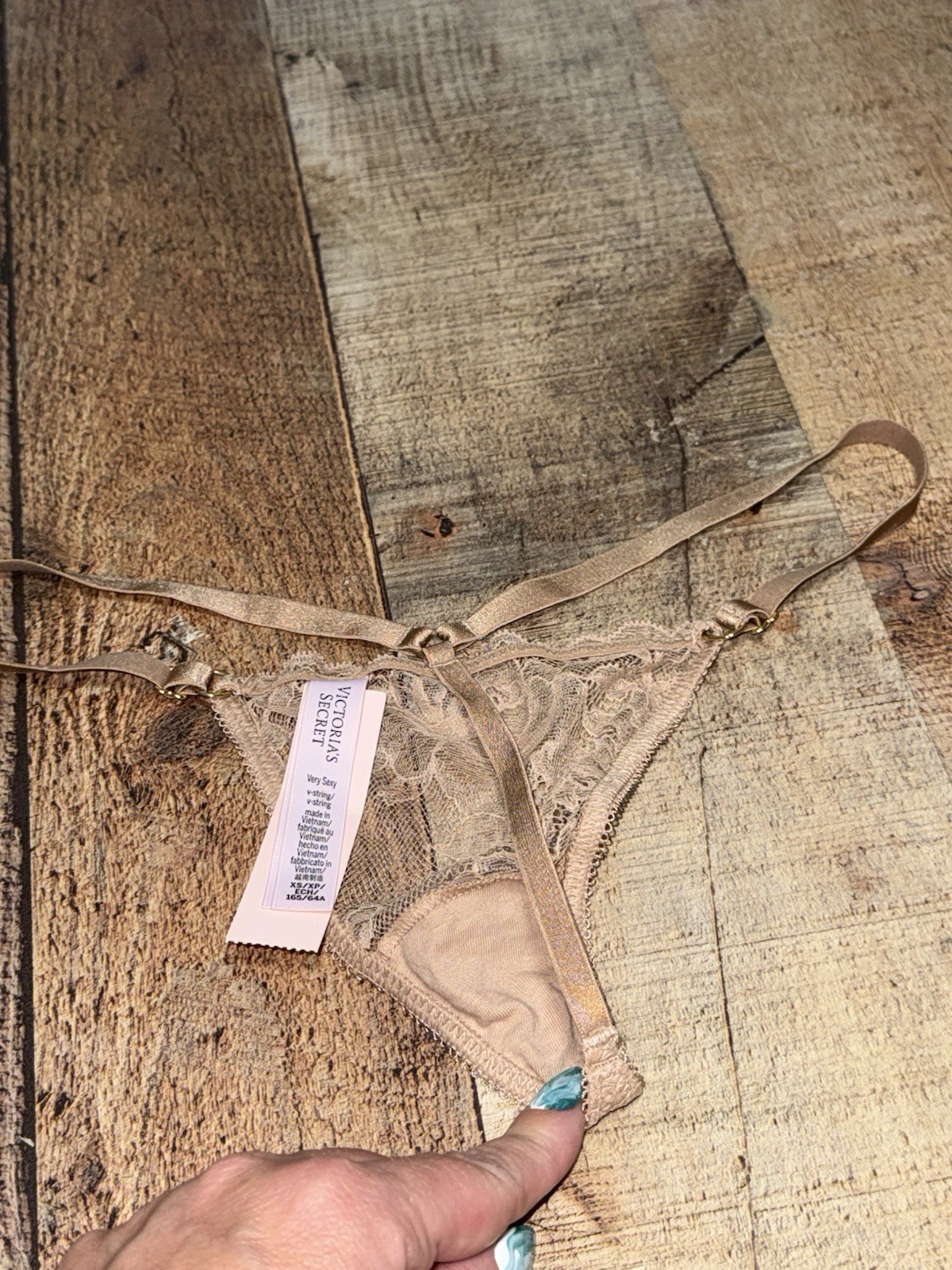 Victoria’s Secret Very Sexy V-String Thong XS Tan NWT Discontinued
