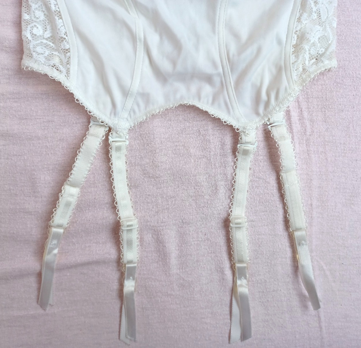 PANACHE Lingerie Beautiful Cream Smooth Satin Side Lace Suspender Basque Sze 32D