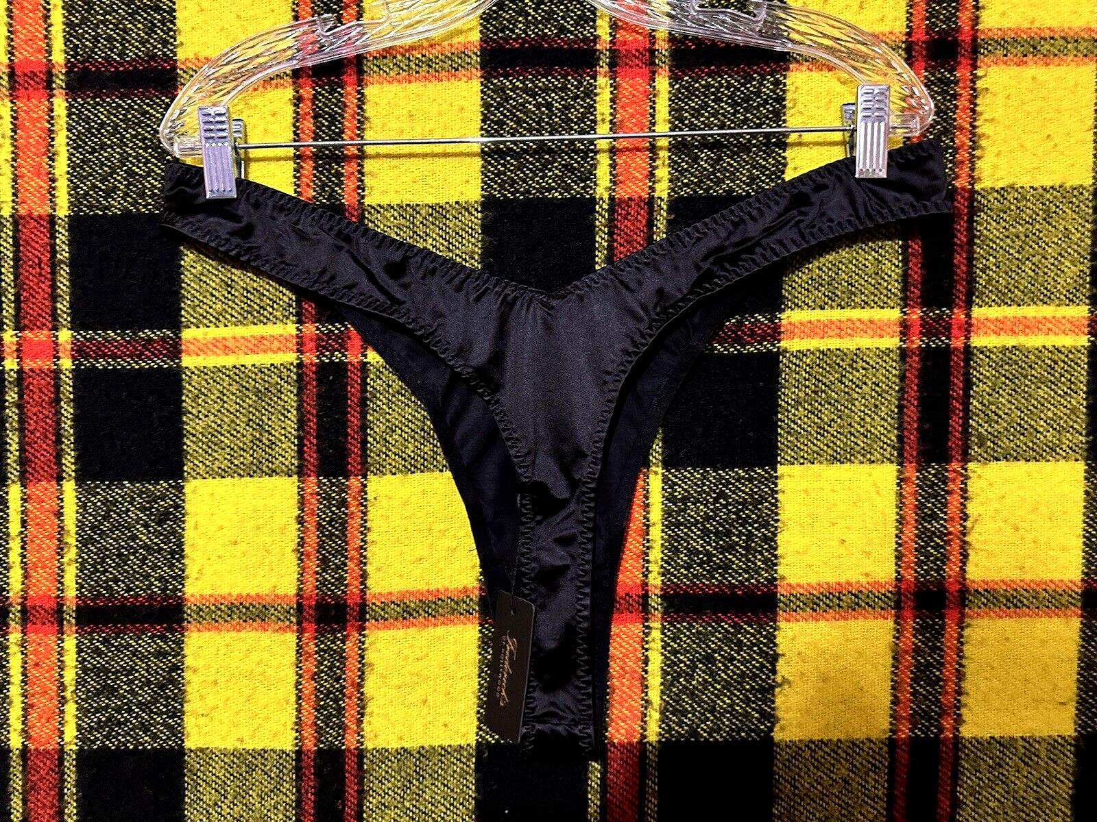 Frederick’s of Hollywood Thong Panties Size XXL Shiny Smooth Black Red Lot of 4