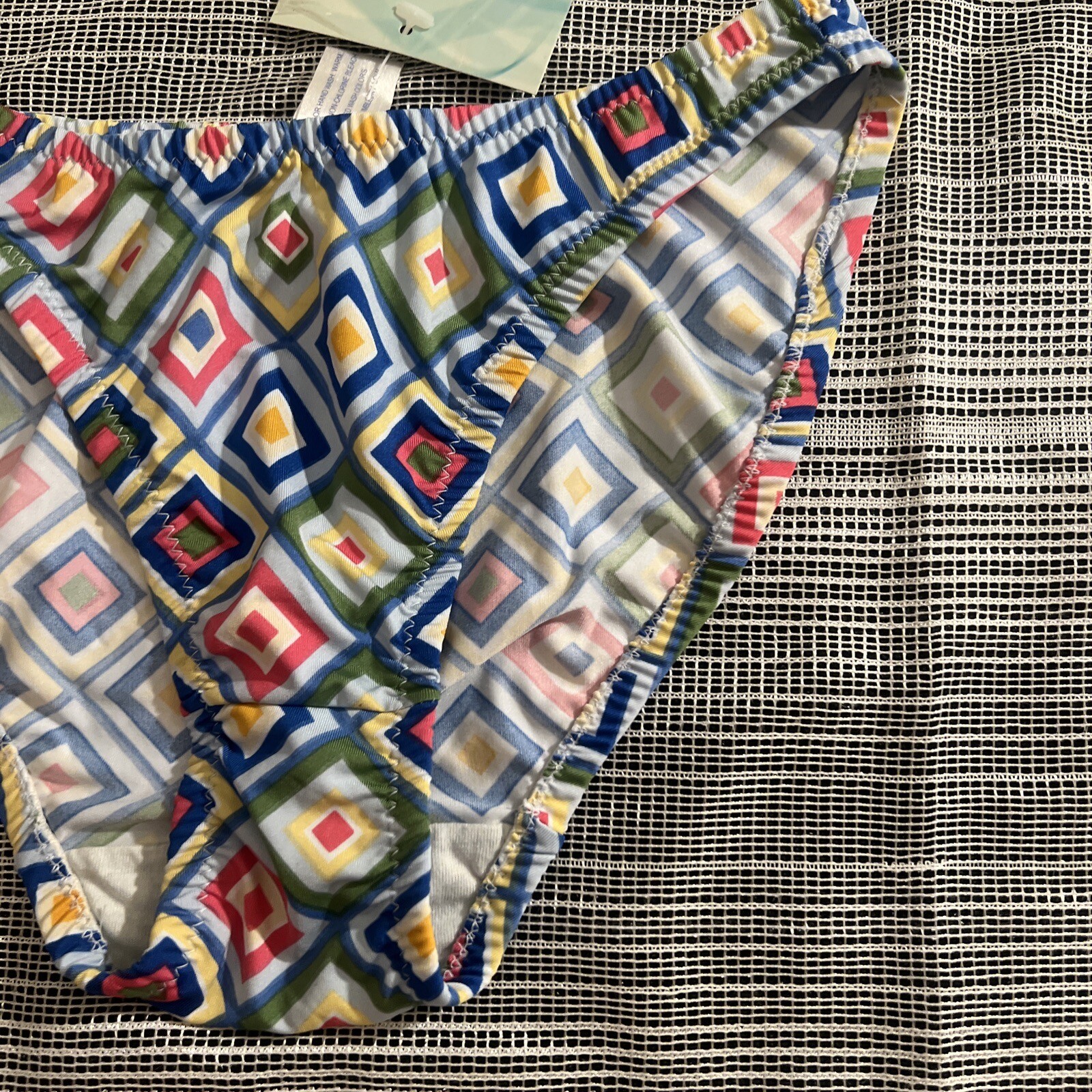 VTG WOMEN’S LINGERIE PANTIES BIKINI CAPRICIA O’DARE SIZE M/6 BODY 92% POLYESTER
