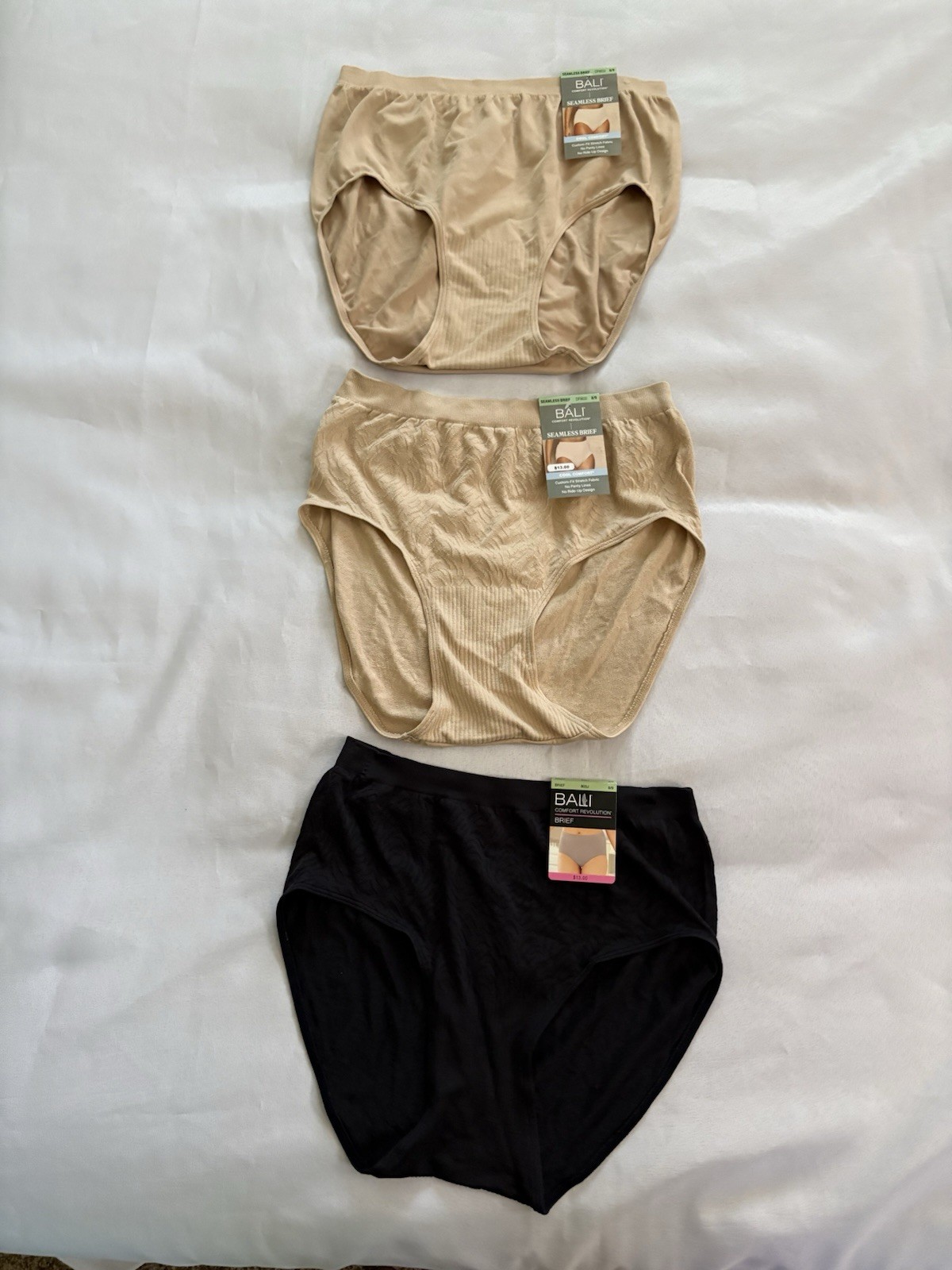 NEW Bali Comfort Revolution Bali Briefs Style 803J Size 8/9 Multicolor 3 Pair