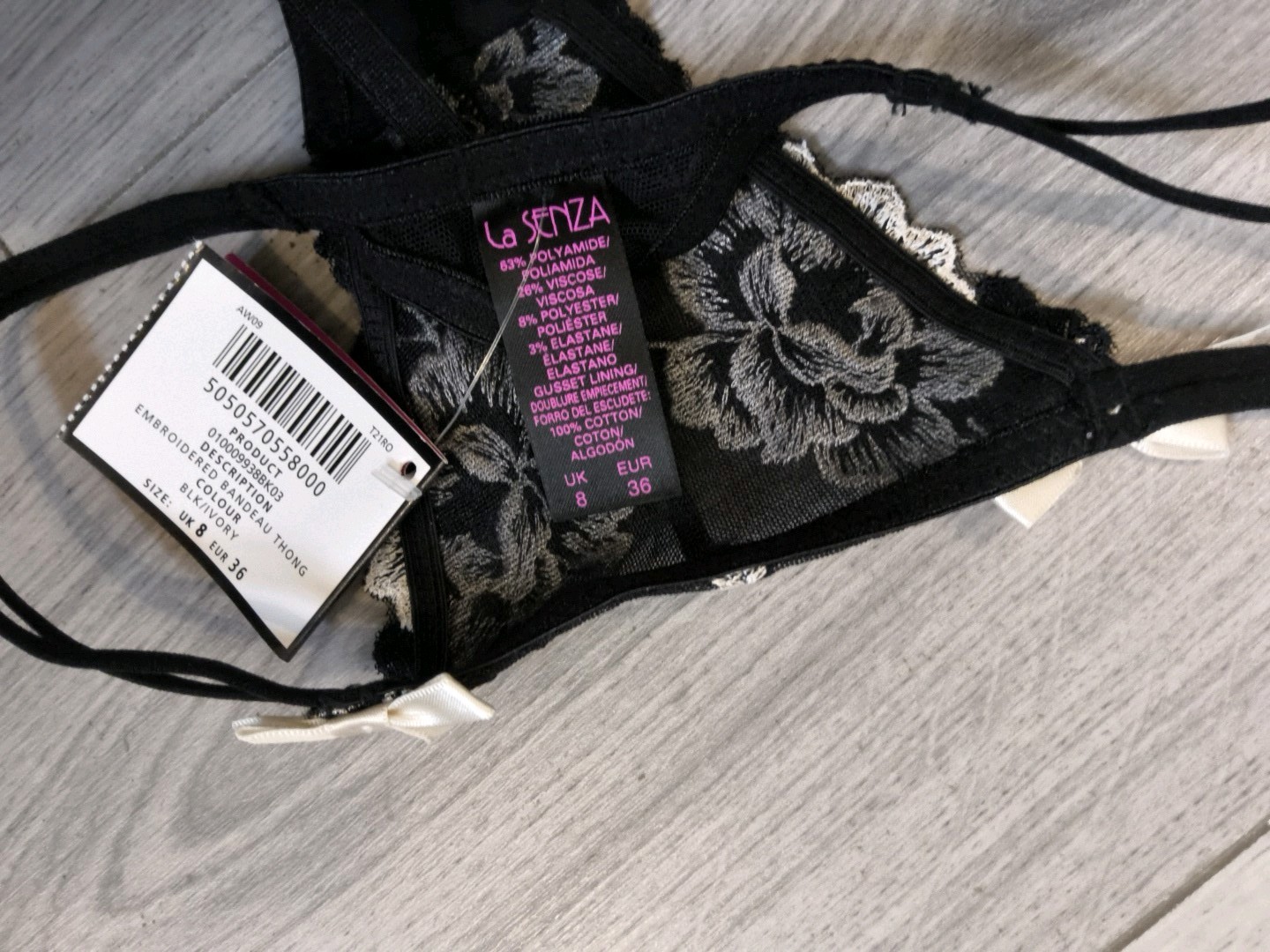 BNWT Vintage La Senza Black & Ivory Embroidered Bandeau Thong Size 8