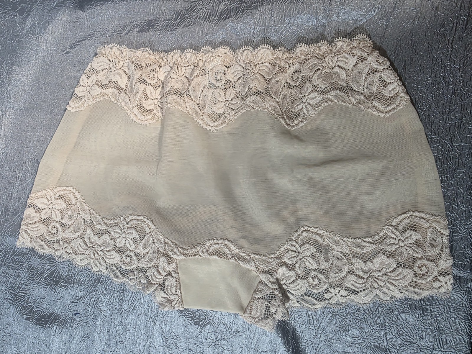 Vtg 90s Natori BOY SHORT Sz Medium – NEW W/tags 1-Beigeton USA Made