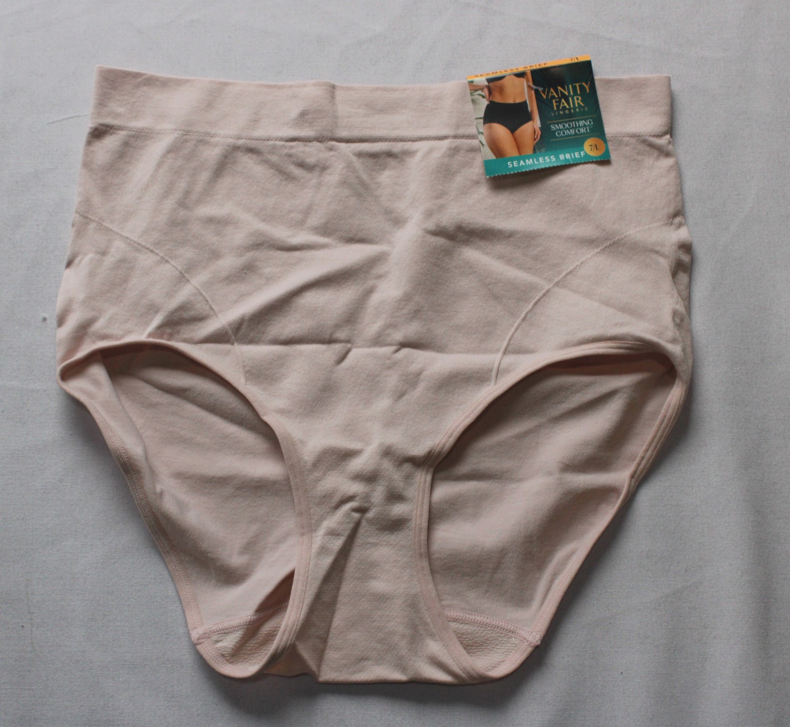 Vanity Fair Women’s Smoothing Comfort Seamless Brief EH6 Sheer Quartz Large NWT