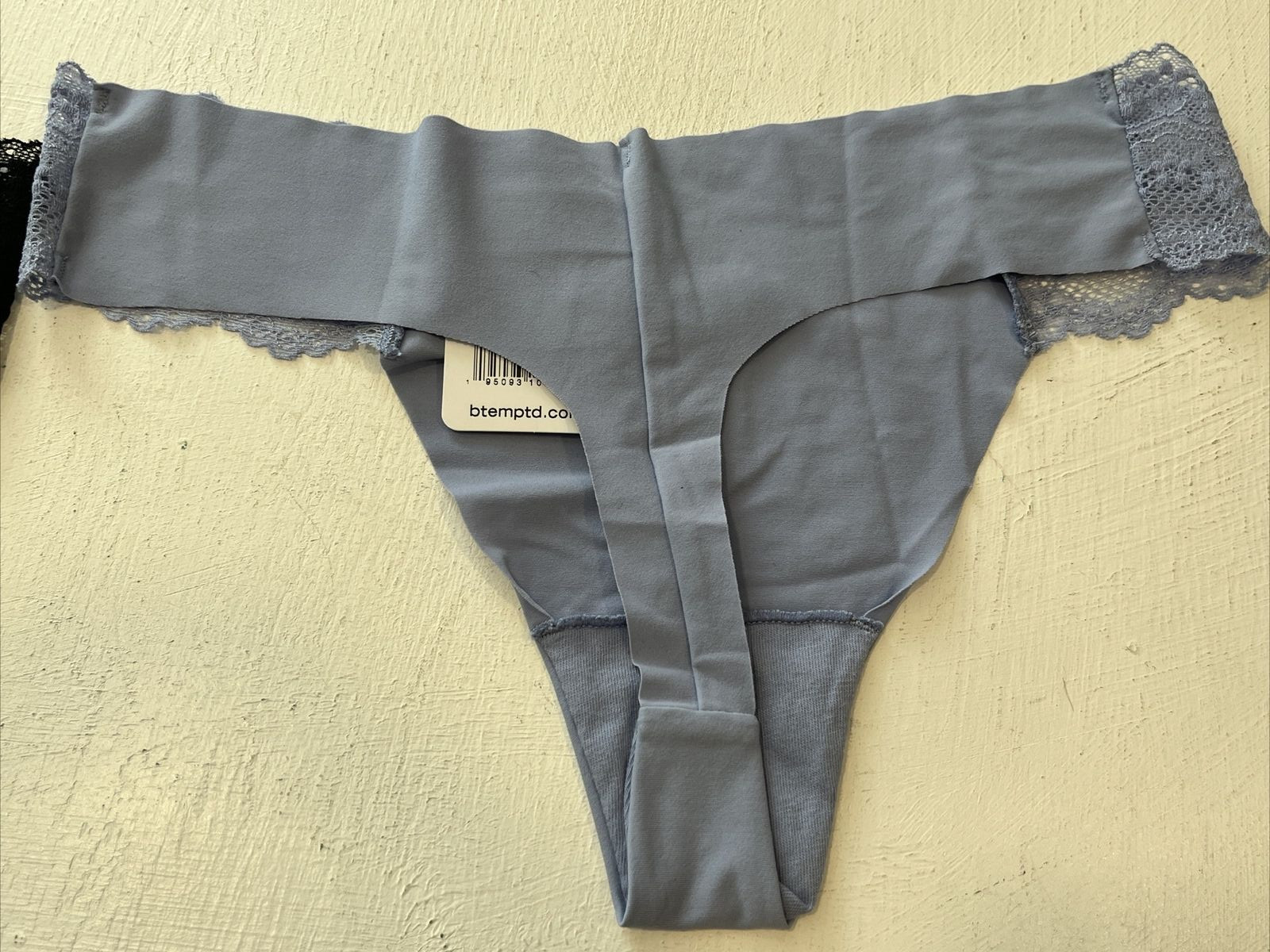 b.tempt’d B.bare 3 Thong Panties Blue Black Light Blue Lace Detail Size Small