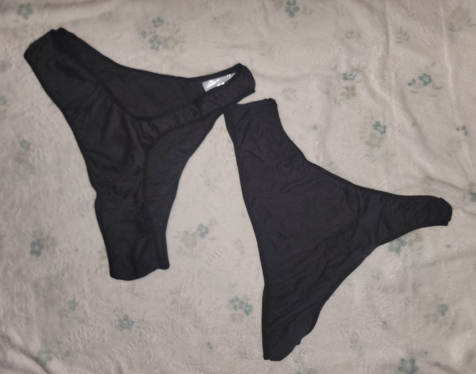 Women s Thong/String Panties 2 Pack Solid Black Size 28/30 Plus