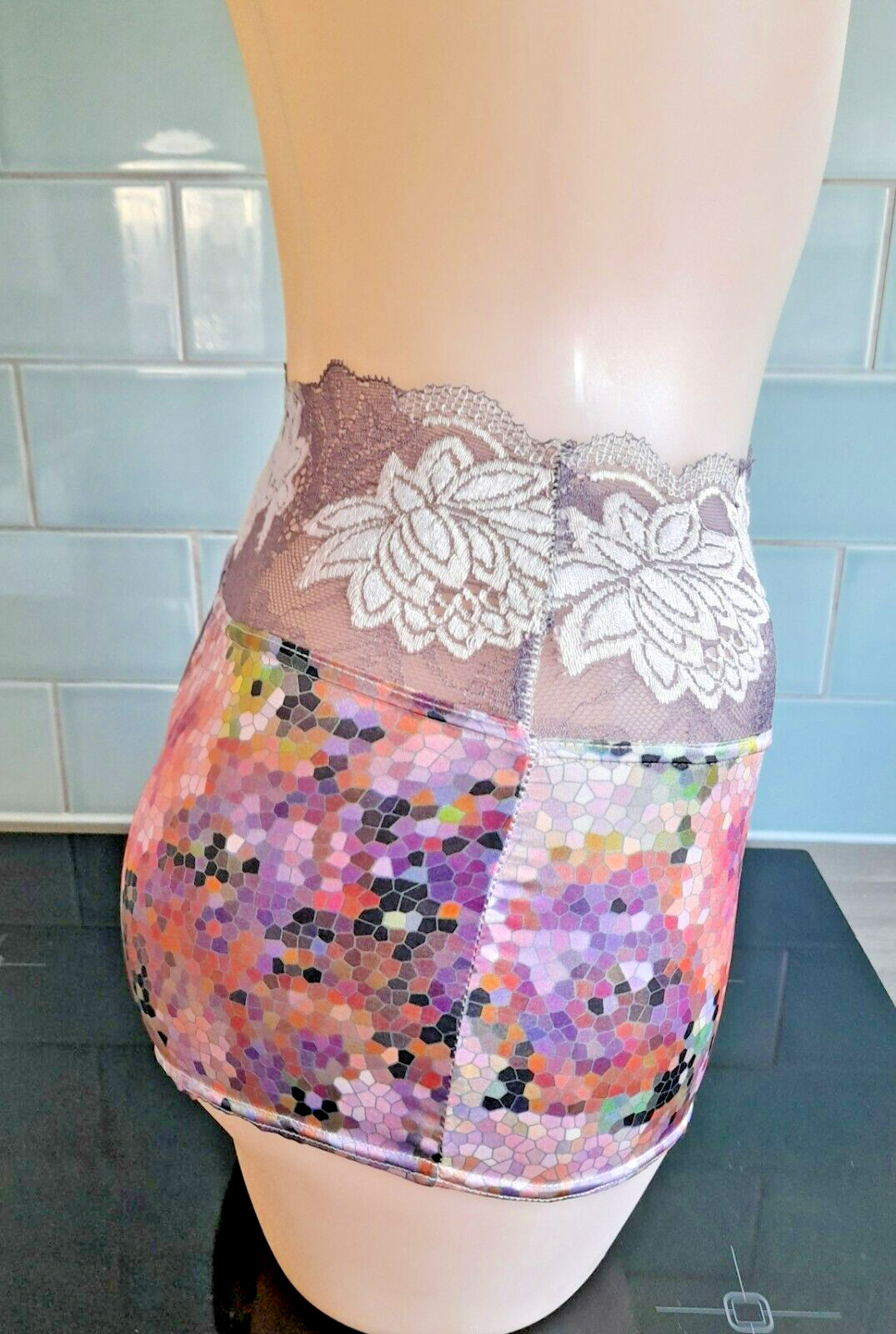 Antonia Ghazlan Multicoloured Silk and Mauve/Lilac Lace Shorts S