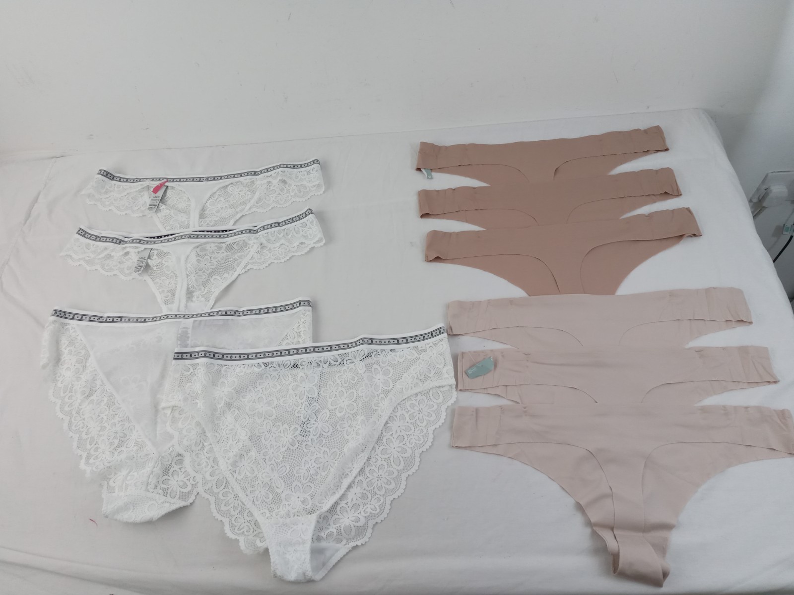 M&S Women’s 10pcs Underwear Size UK 20 Thongs Briefs Lace Seamless Beige White