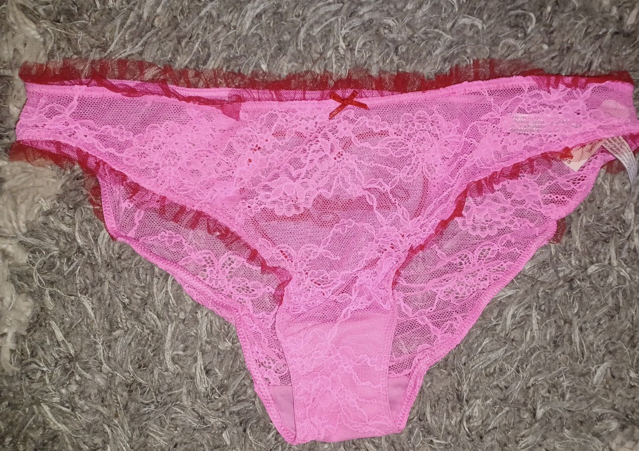 Vs Dream Angel Embroidered heart Logo cheekini NEW SIZE Large pink/red