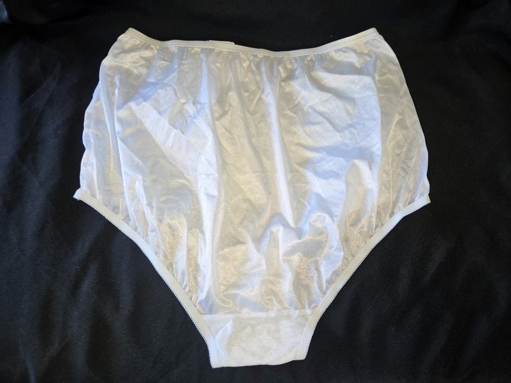 NWT VTG Vanity Fair Panties 8 White Silky Satin Nylon Semi Sheer 15712 Granny F9