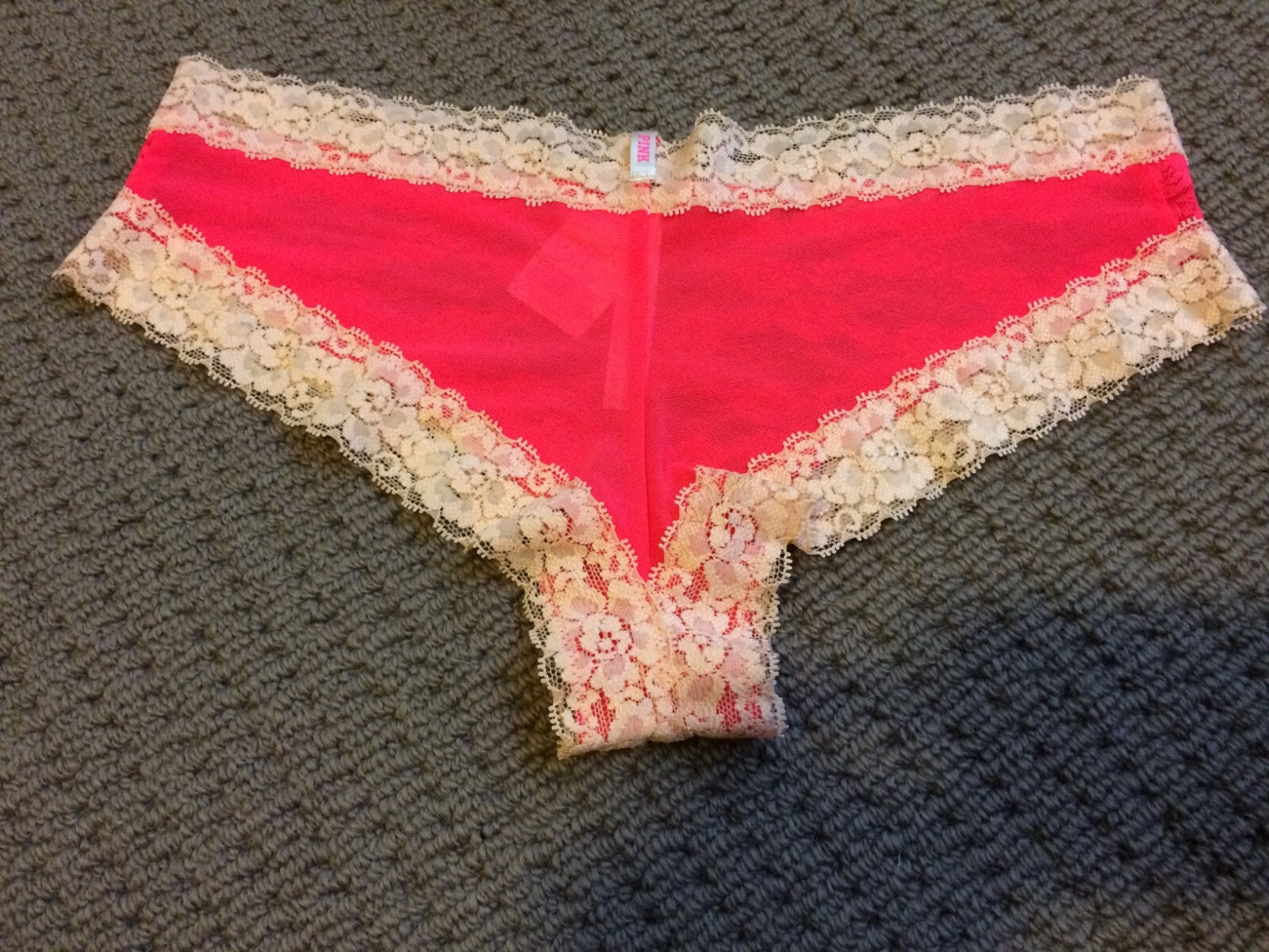 VICTORIAS SECRET PINK Extra Low Rise Cheekster Lace Panty Size Medium