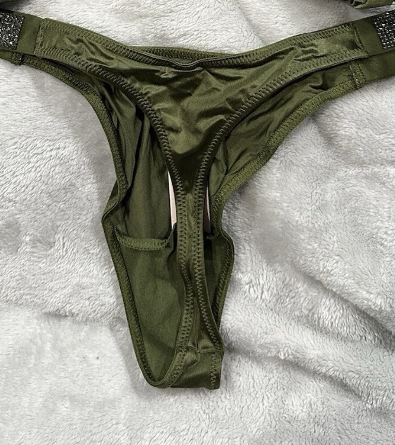 💕VICTORIA’S SECRET SHINE STRAP THONG WOODLAND GREEN X-Large
