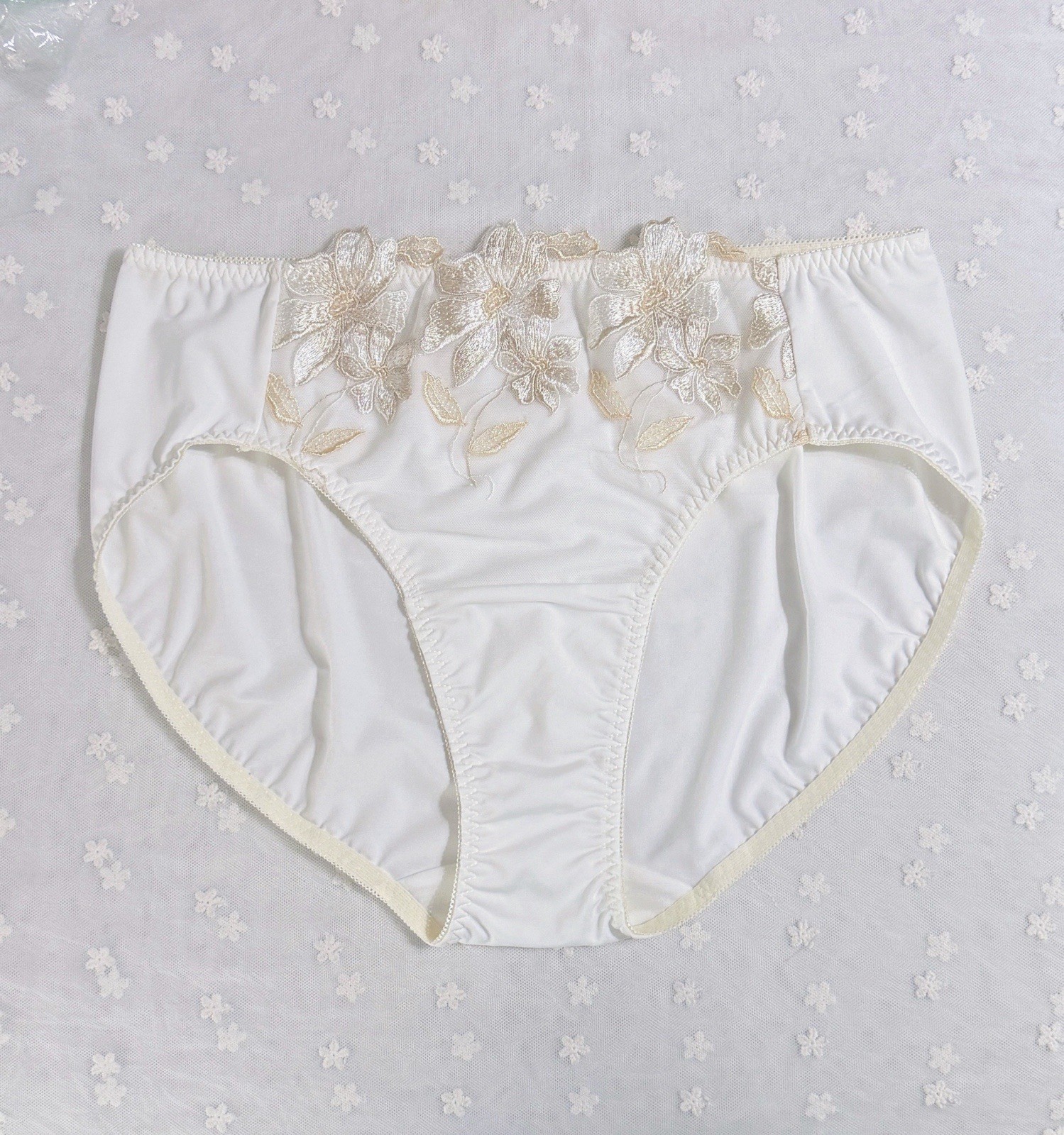 US-XL/JP-5L Japanese Floral Embroidery Nylon Panties Extra Long Crotch Lining