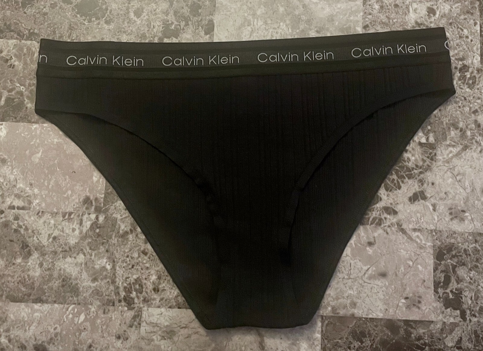 NWOT CALVIN KLEIN MEDIUM BLACK RIBBED KNIT THICK LOGO BAND BIKINI PANTIES
