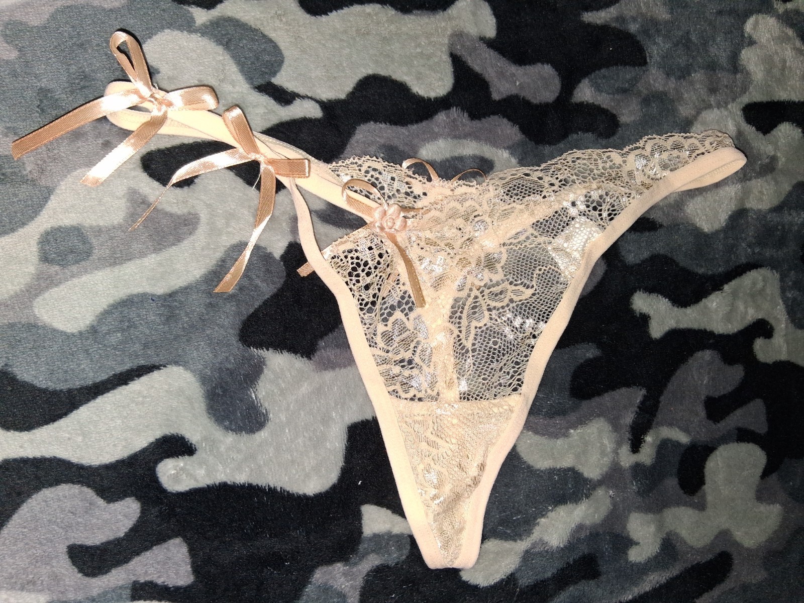 Beige Bows 🐚