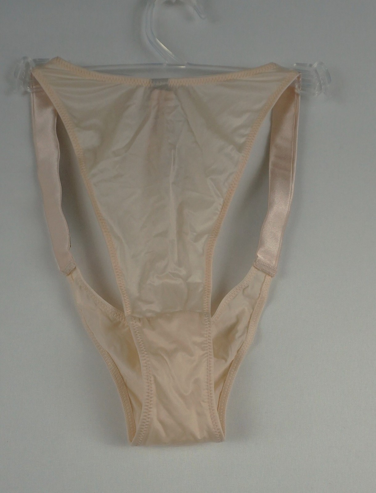 VICTORIA SECRET VERY SEXY SATIN STRAPPY BLING SHINE THONG BEIGE SIZE M