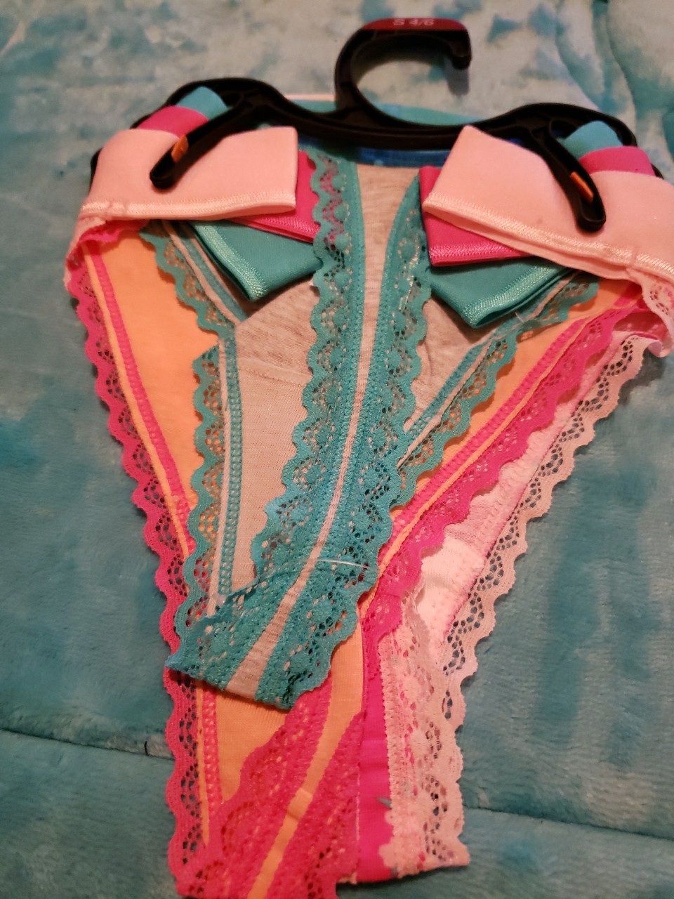 1 PKG CELEBRATE! SUMMER 3-PACKS SEAMLESS THONG PANTIES SIZE S NWT