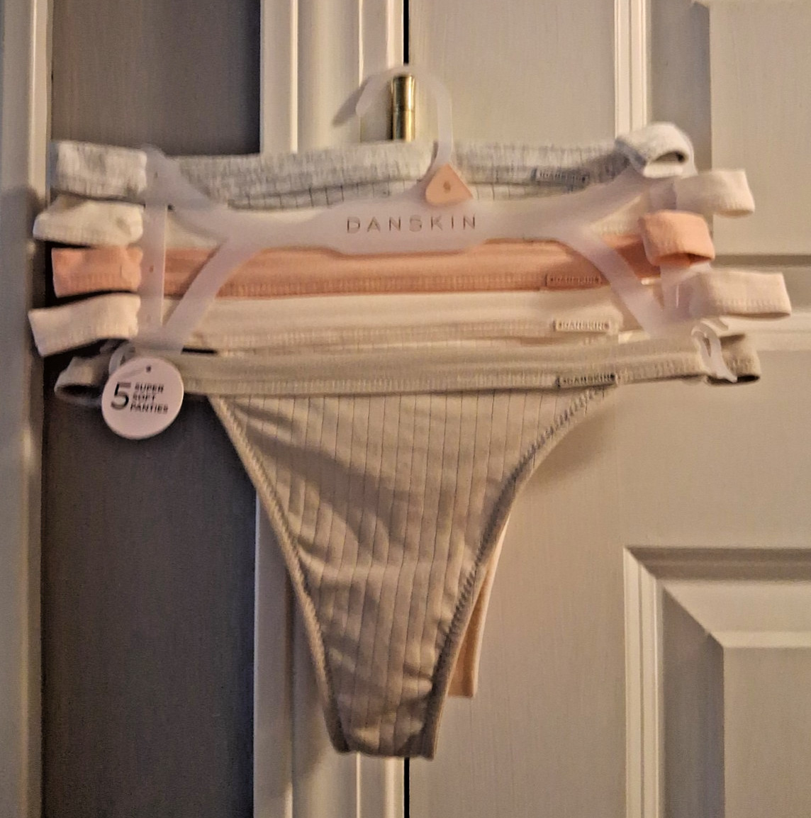 Danskin Women’s Super Soft Thongs Panties Earth Tone Colors Size Small NWT + 🎁
