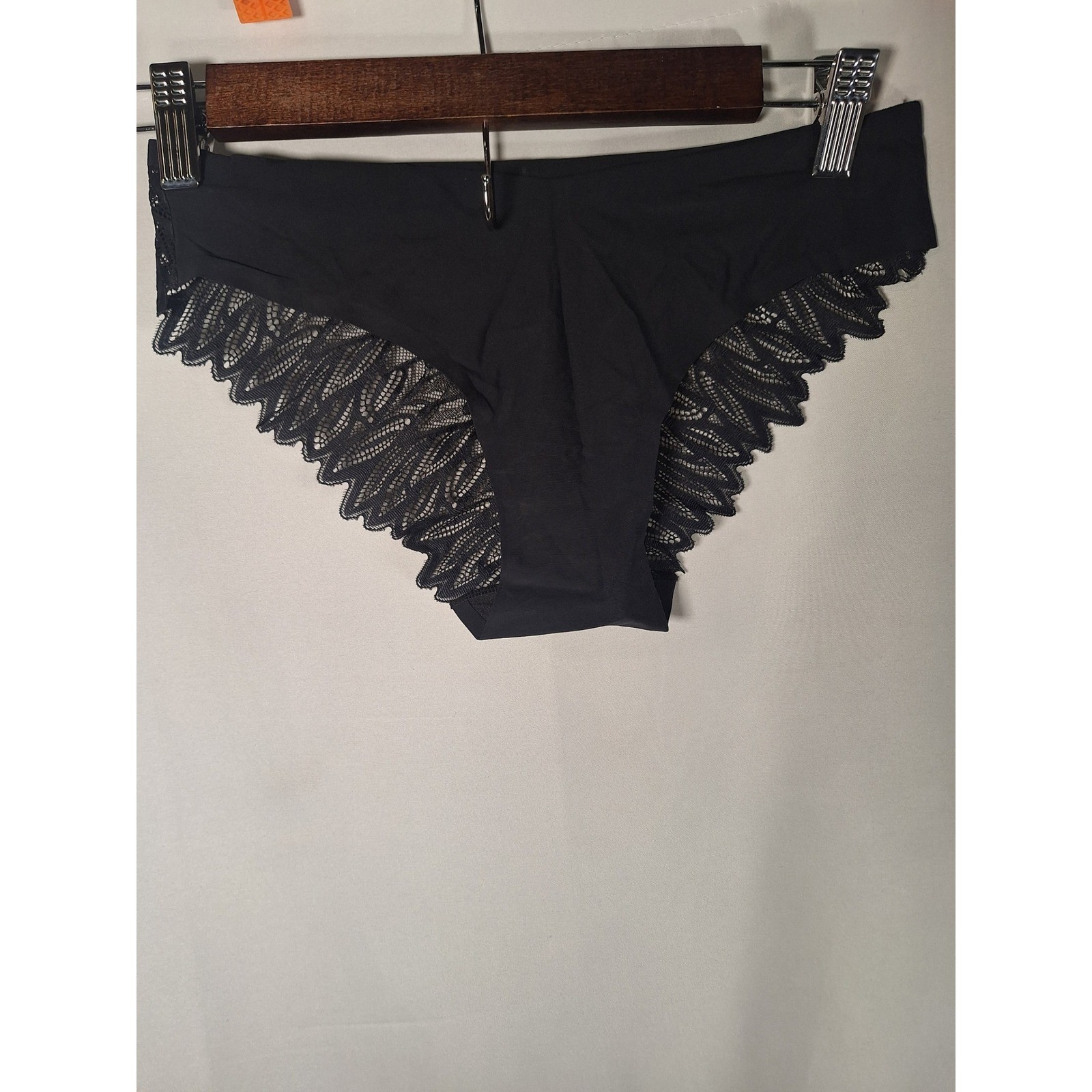 Black Seamless Lace Back Cheeky Panties Scalloped Edge Size Small