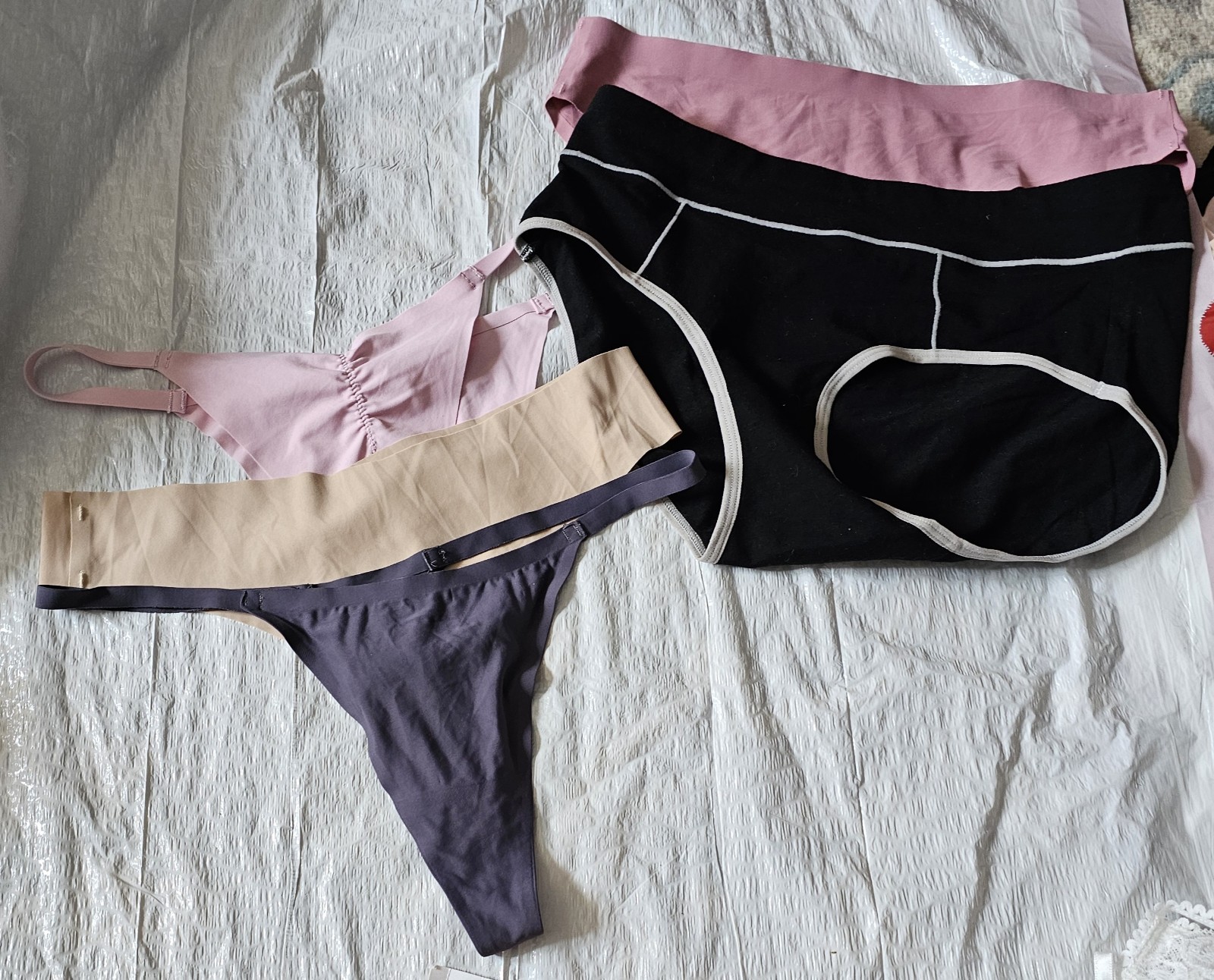 Women Panties Different Brand/Styles Bundle – Size Small – 5 Quantity NWOT