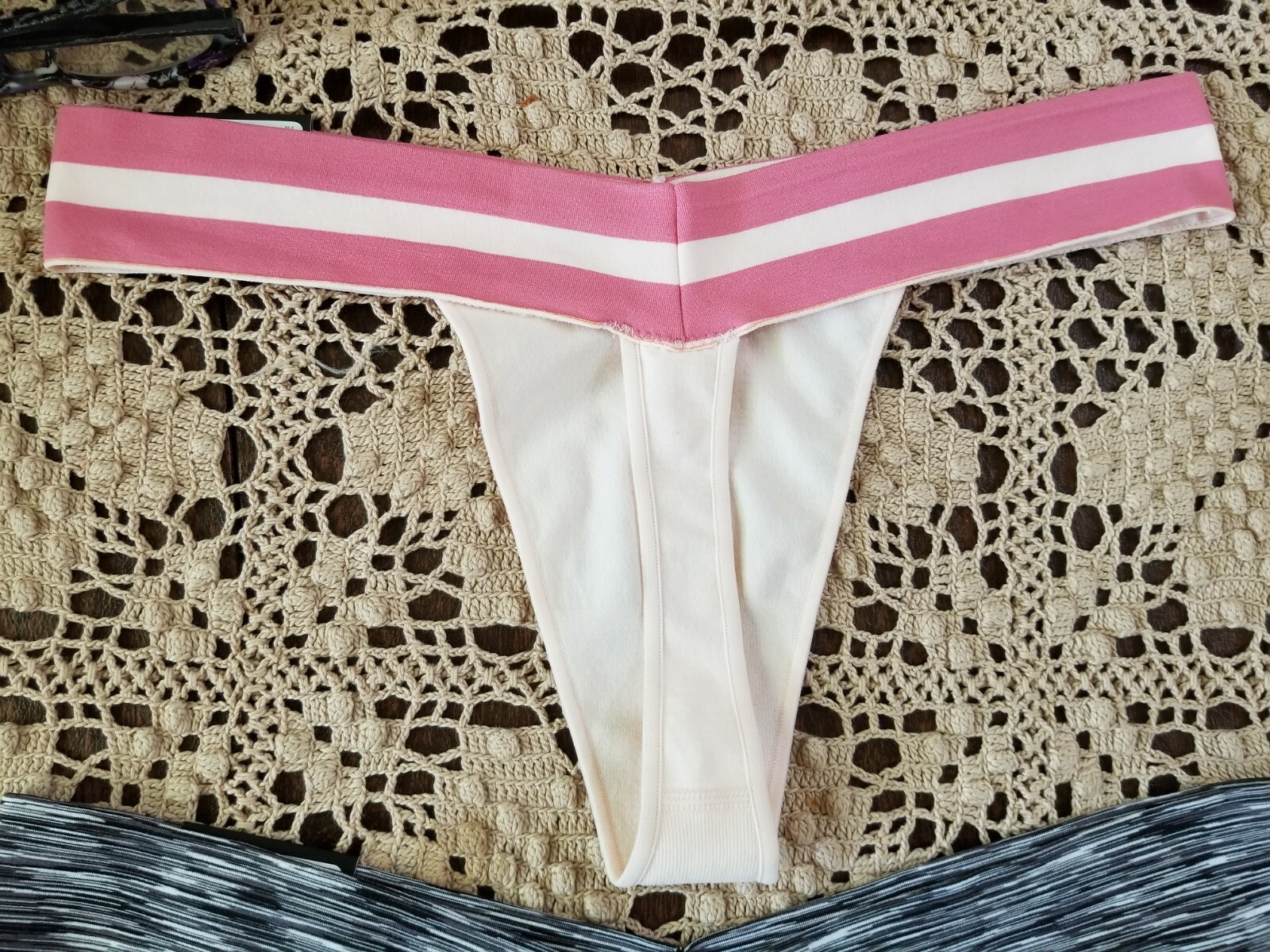A and I Thong Panties 2 Pair Black/Pink Size 8/XL~ NWT ~ $24.00 MSRP