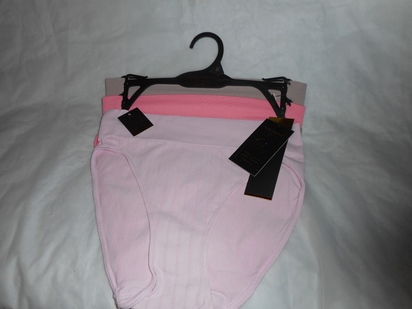 Kathy Ireland 3 Pack Mul ti Color Comfort Seamless HI Cuts Size Medium