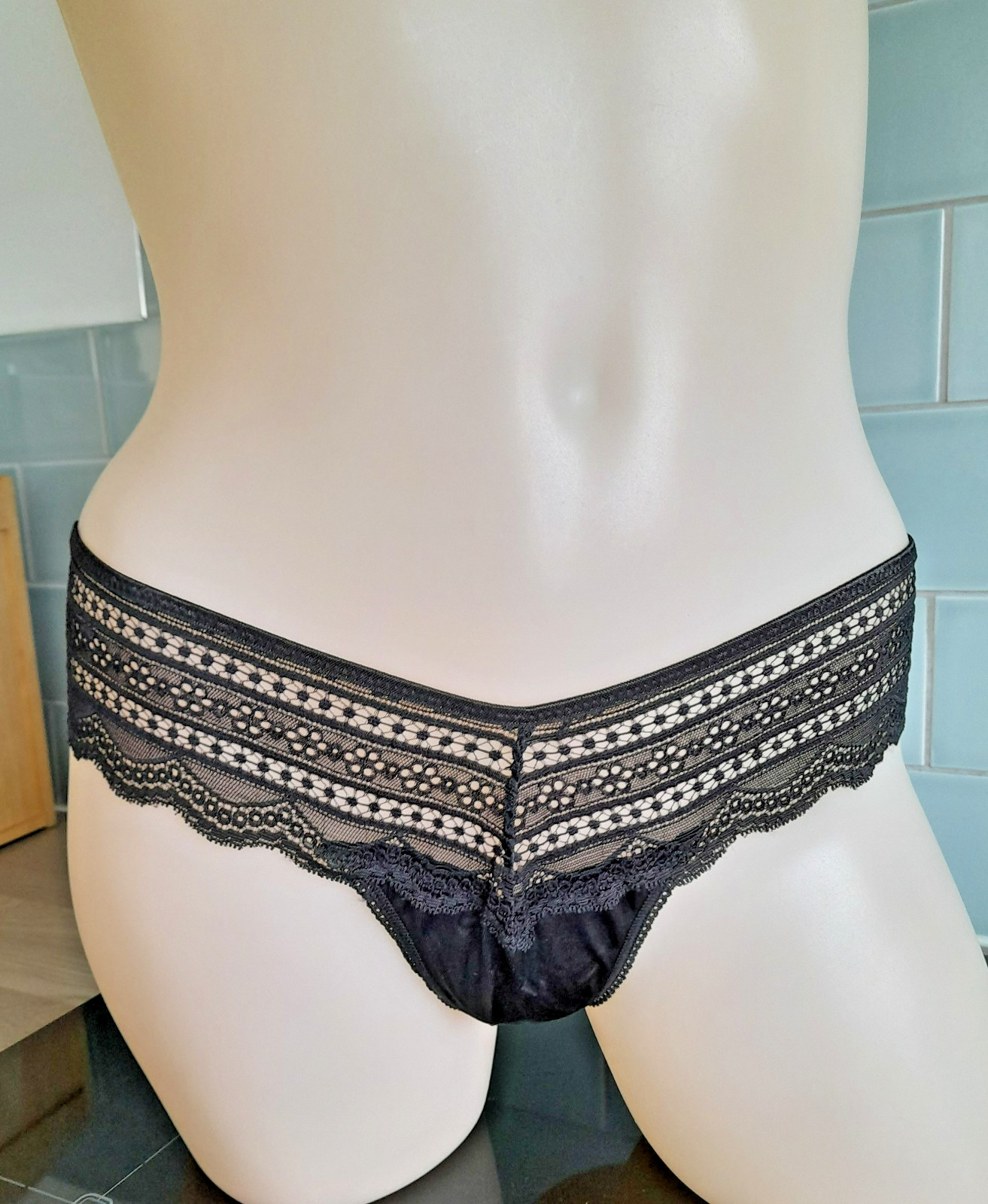 Atlantis DELIGHT Black/Pink Lace Hipster Thong Silky Touch 3719