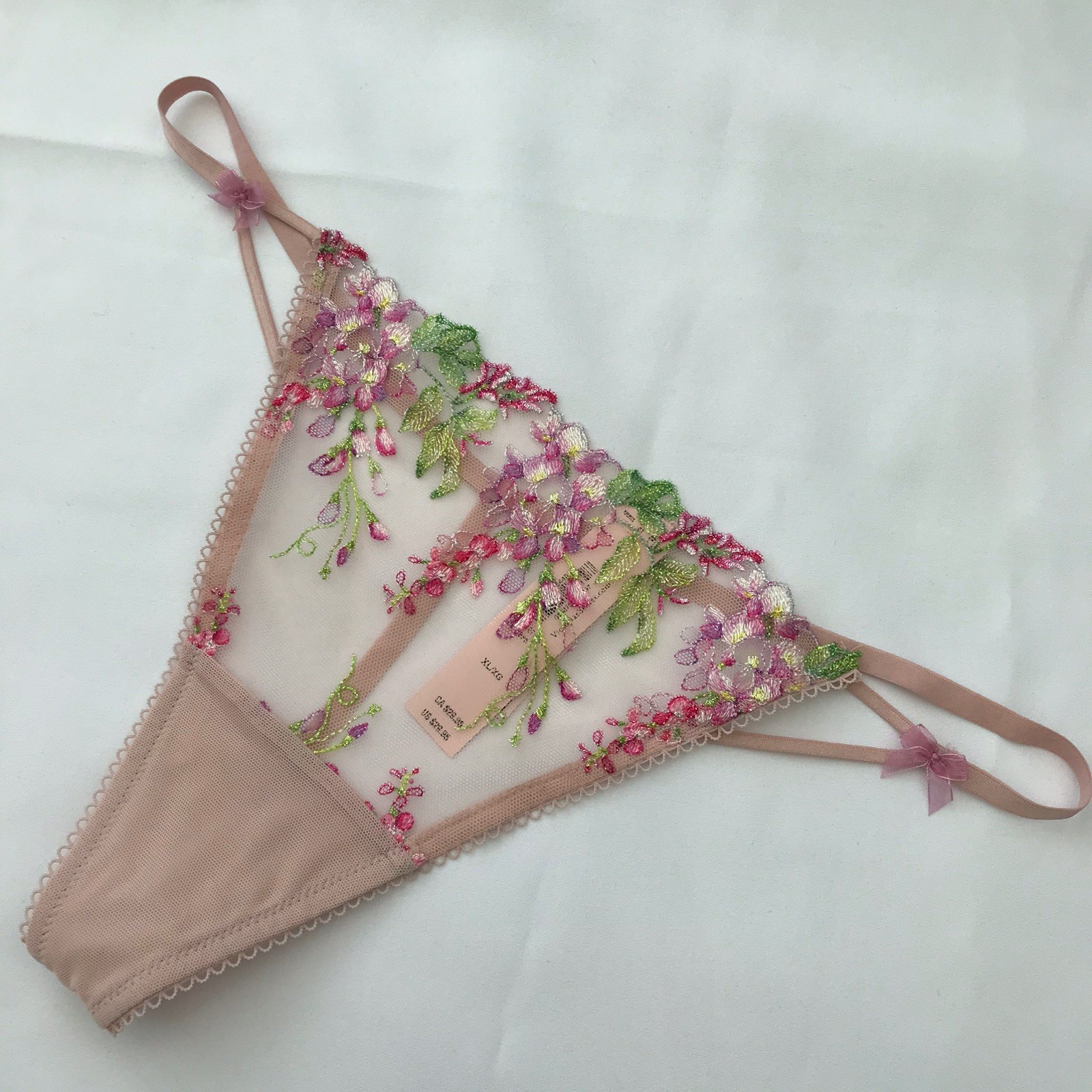 Victoria’s Secret Pale Pink Cutout Mesh V-string Thong Panties – Size XL – BNWT