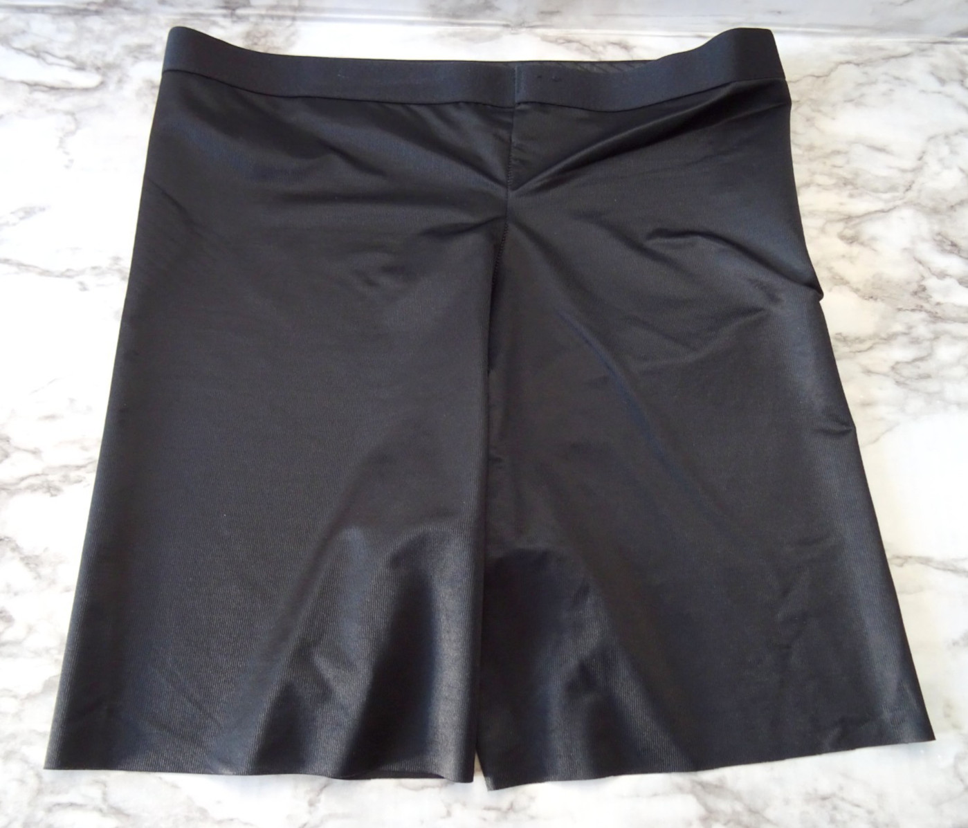 Spanx 10252R# Mid-Waisted Mid-Thigh Girlshort Shaping 1-Pack Short US Size S