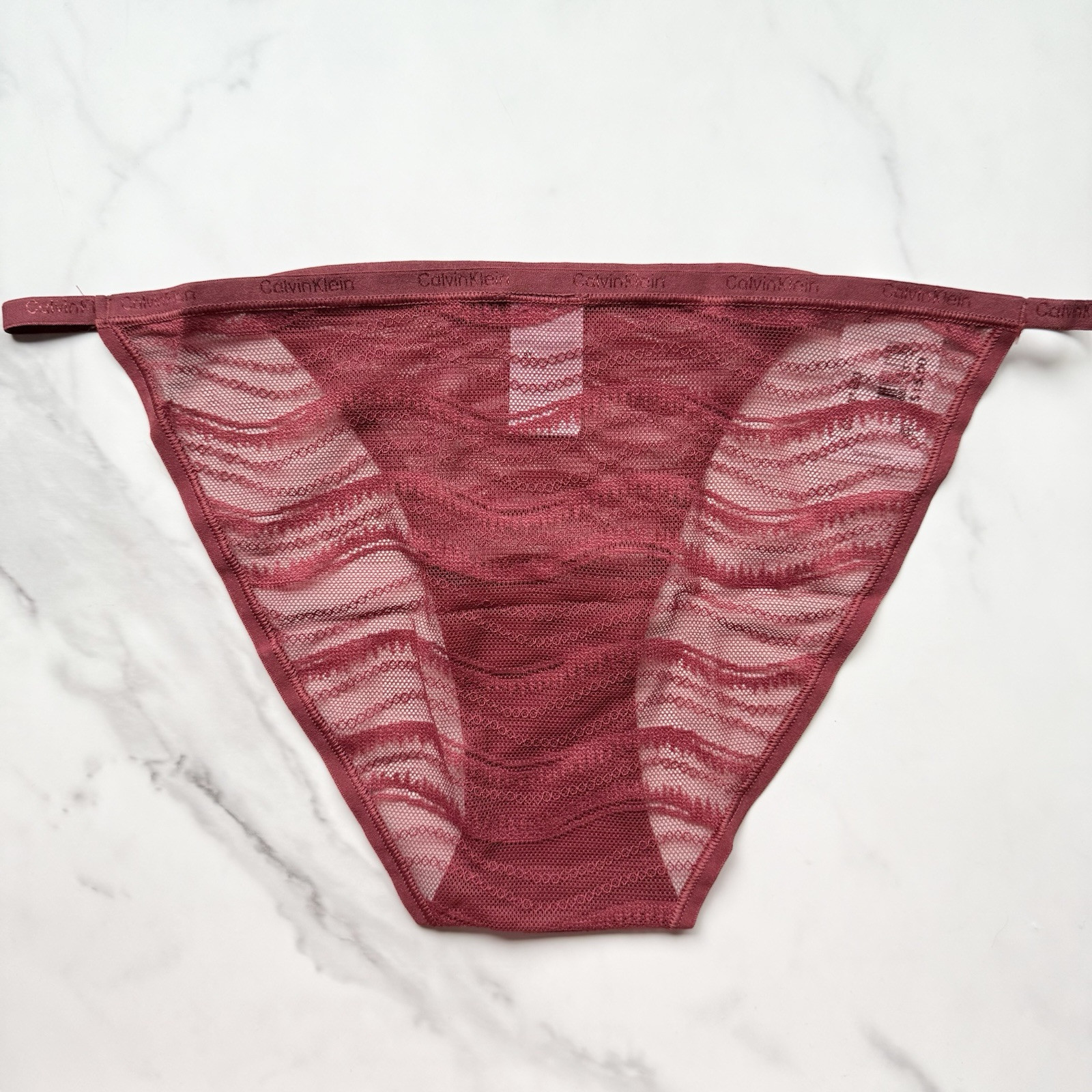 Calvin Klein Allover Lace String Bikini Panty Syrah Size M/L/XL
