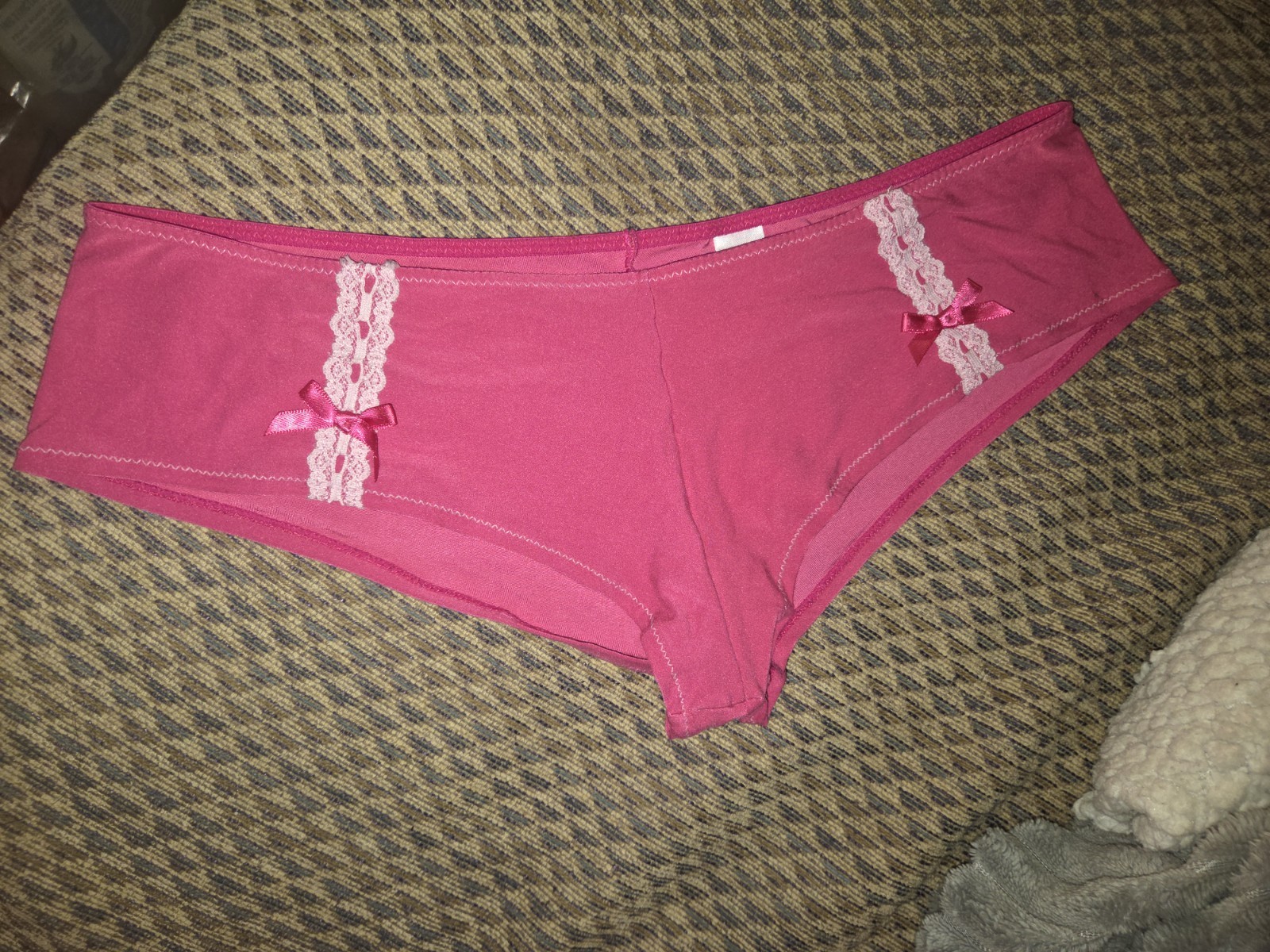 Vtg 2004 Victoria’s Secret Brazilian Hiphugger Panties Hot Pink Lace Bows Small