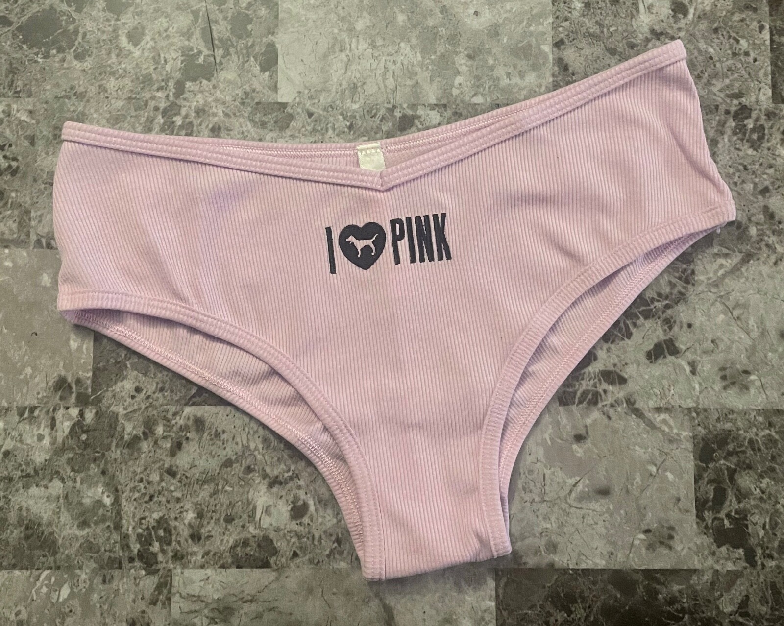 VICTORIA’S SECRET PINK LAVENDER BLACK DOG LOGO RIBBED KNIT CHEEKSTER PANTIES
