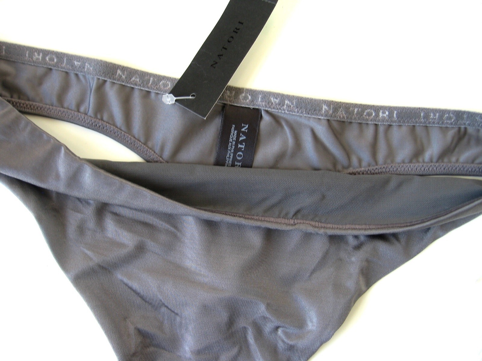 X0118 Natori Black Label NEW Women’s ZEN Charcoal Sheen Sleek Microfiber Thong L