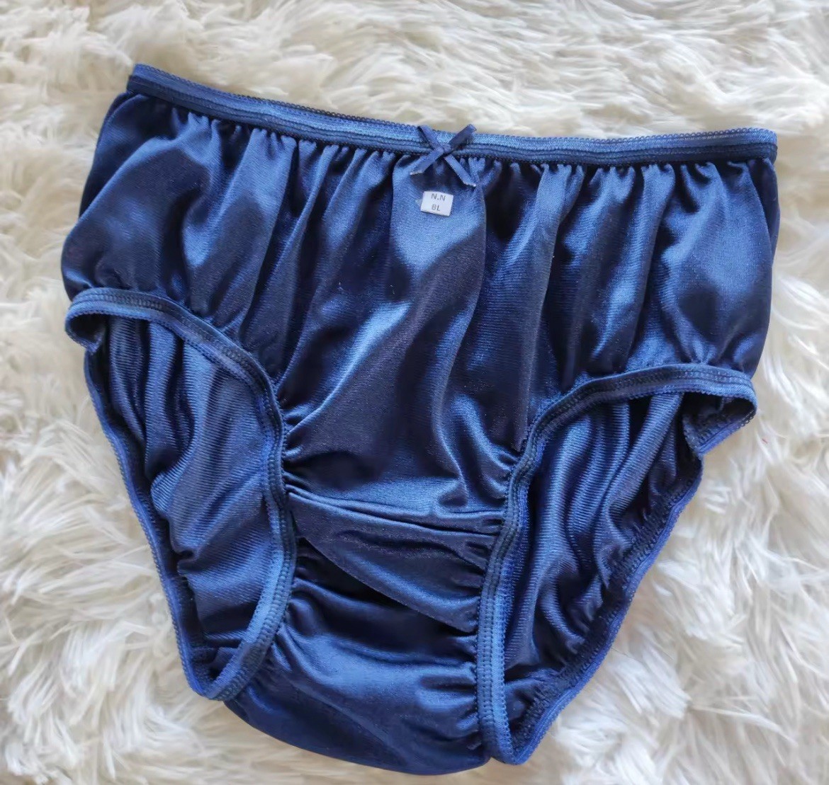 Women Bikini Underwear Nylon Panties Soft Quick Dry Size L Hip 32-38 Inch Random