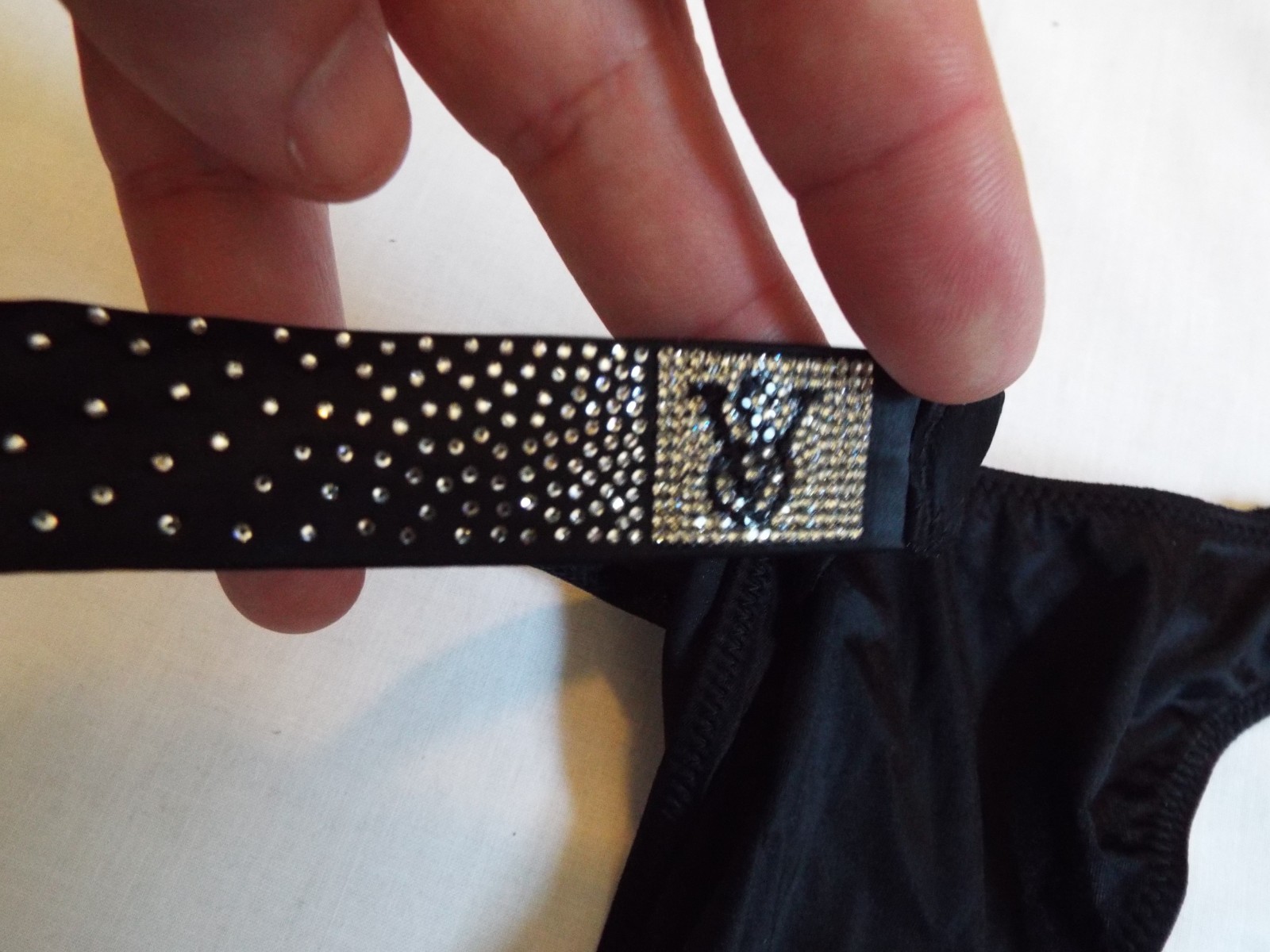 NWT Victorias Secret Scattered Shine Strap Smooth Thong Panty rhinestone Black M