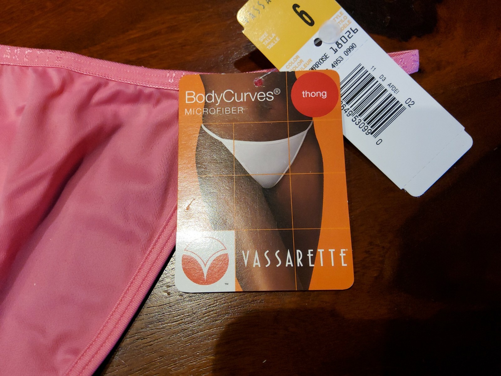 NWT Vassarette “Body Curves” Thong Panty Size 6 Med Rare – Memoirrose Pink