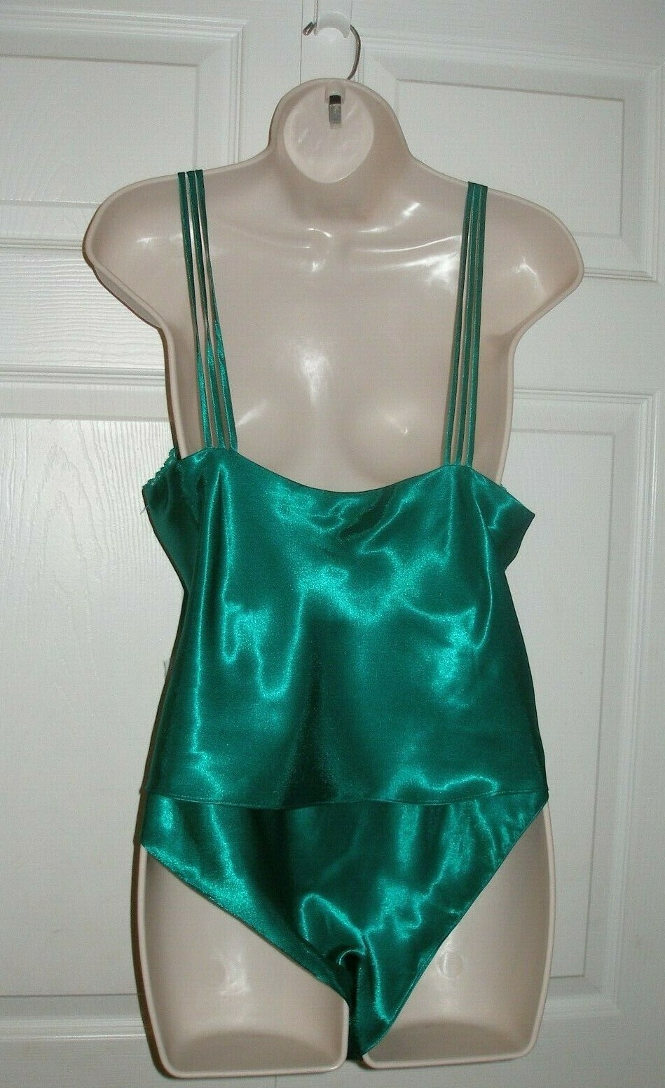 Victoria’s Secret Women’s Vintage Teal Green Medium Sleepwear Set Top & Panties