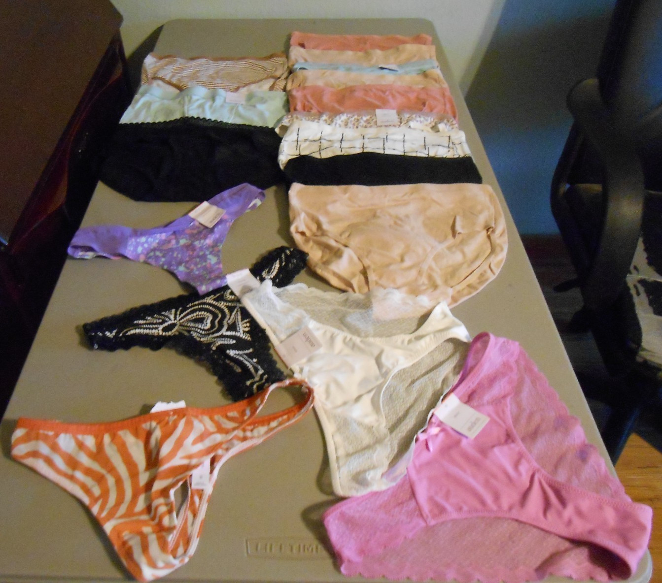 NEW 17 PR AUDEN LADIES X-S PANTIES, THONGS, BIKINI SOME W/ TAGS