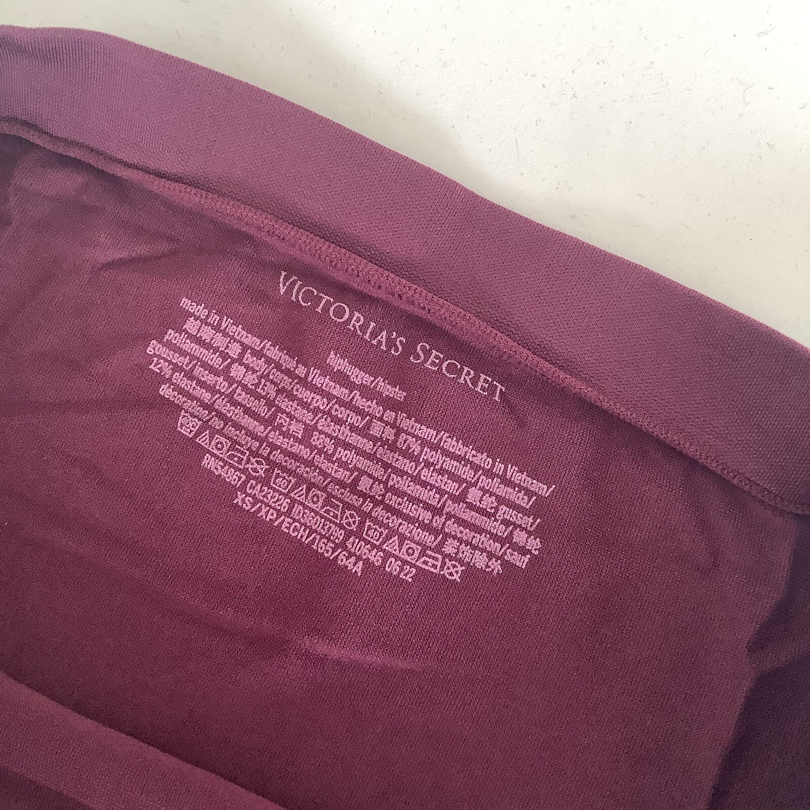 2 x Victoria’s Secret Burgundy Purple Smooth Hiphugger Panties Size XS Brand New