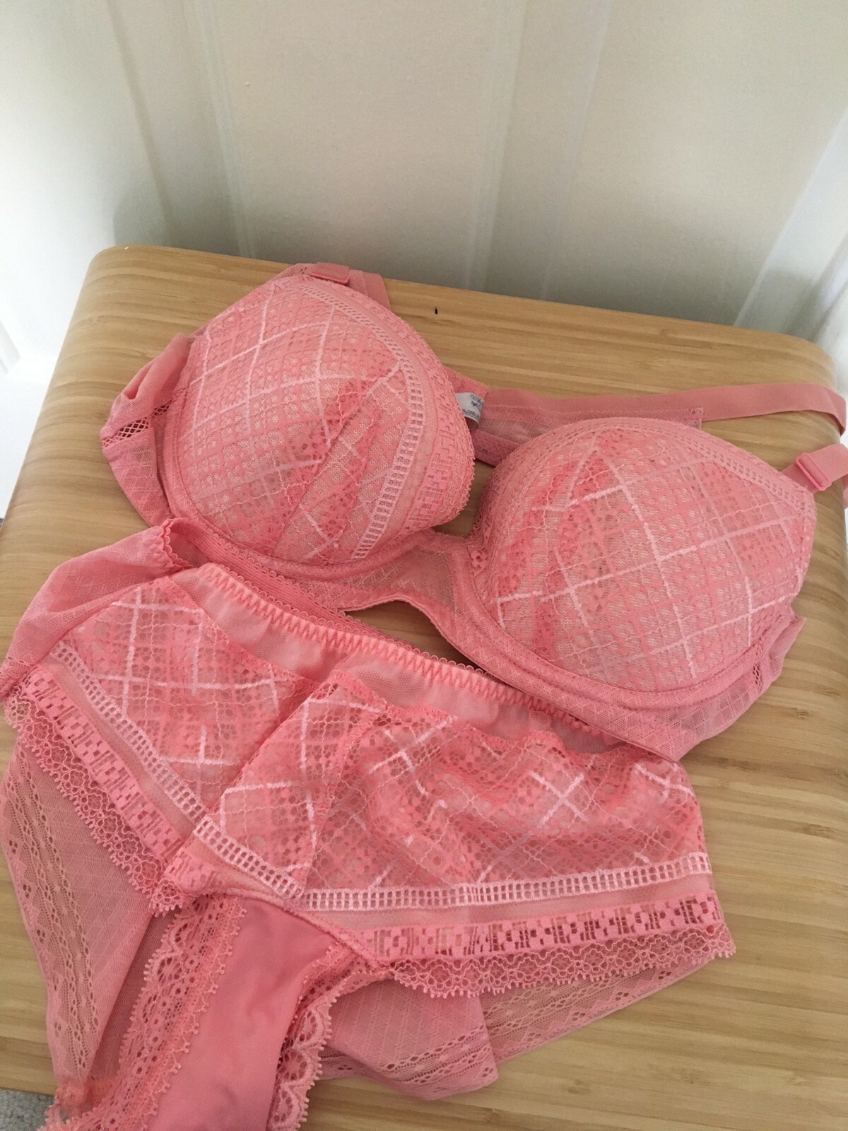 Wacoal Set of Bra/shorts 15X03VW Brandnew without tag Bought in Japan