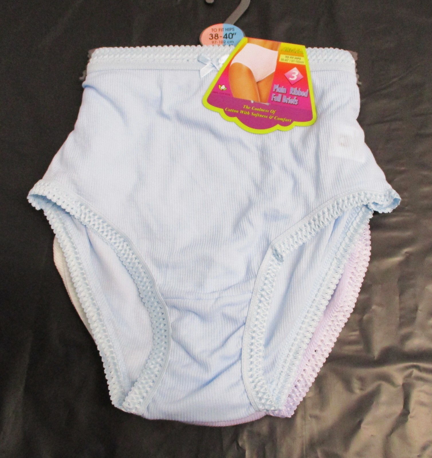 Ladies 3 Pack 100% Ribbed Cotton Full Briefs Sizes :38-40″,42-44″,46-48″,50-52″