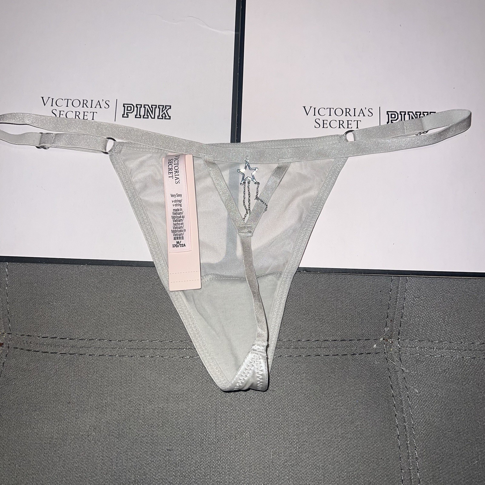 New Victoria’s Secret Medium M Very Sexy Thong Panty Star Charm VS Underwear