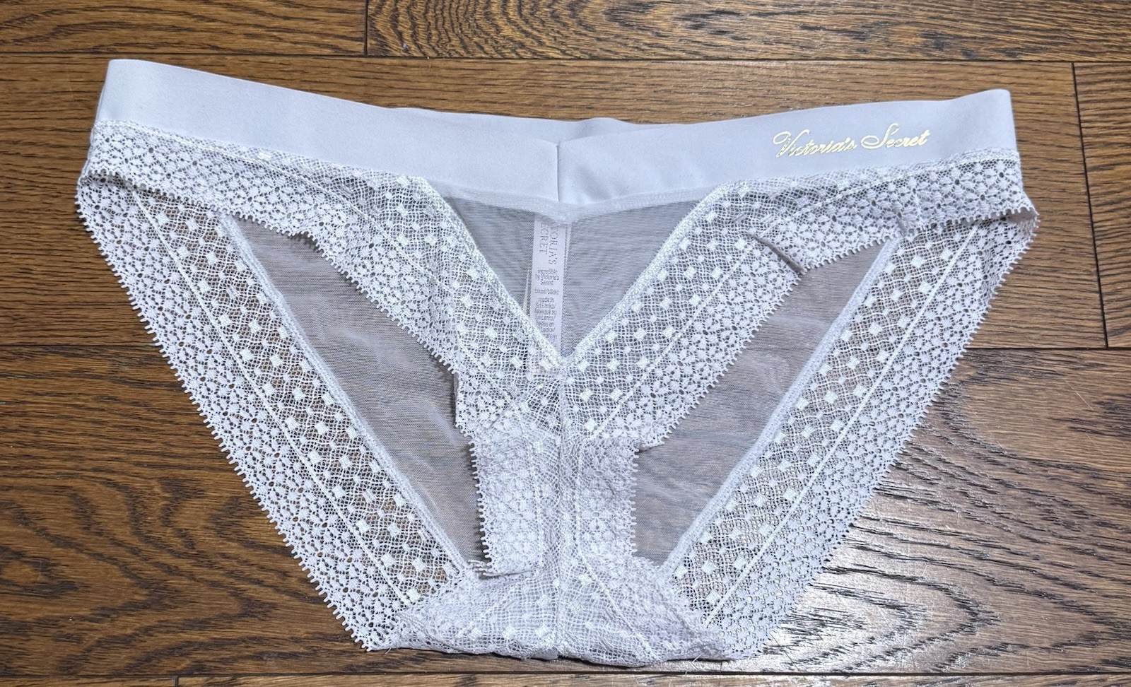 Victoria’s Secret Women’s Lace Bikini Panty Incredible Light Lavender Size L