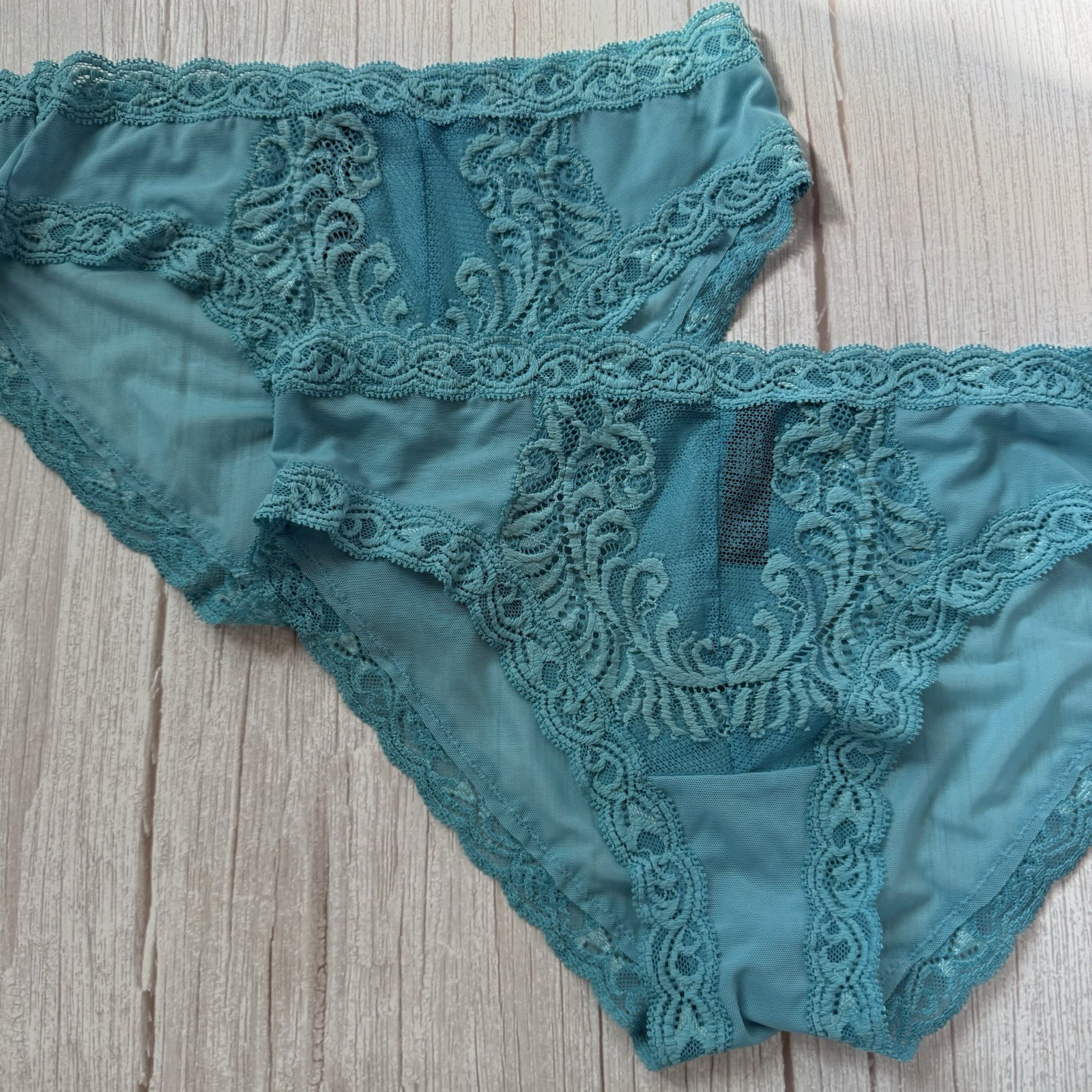 Feathers Hipster Briefs Natori L