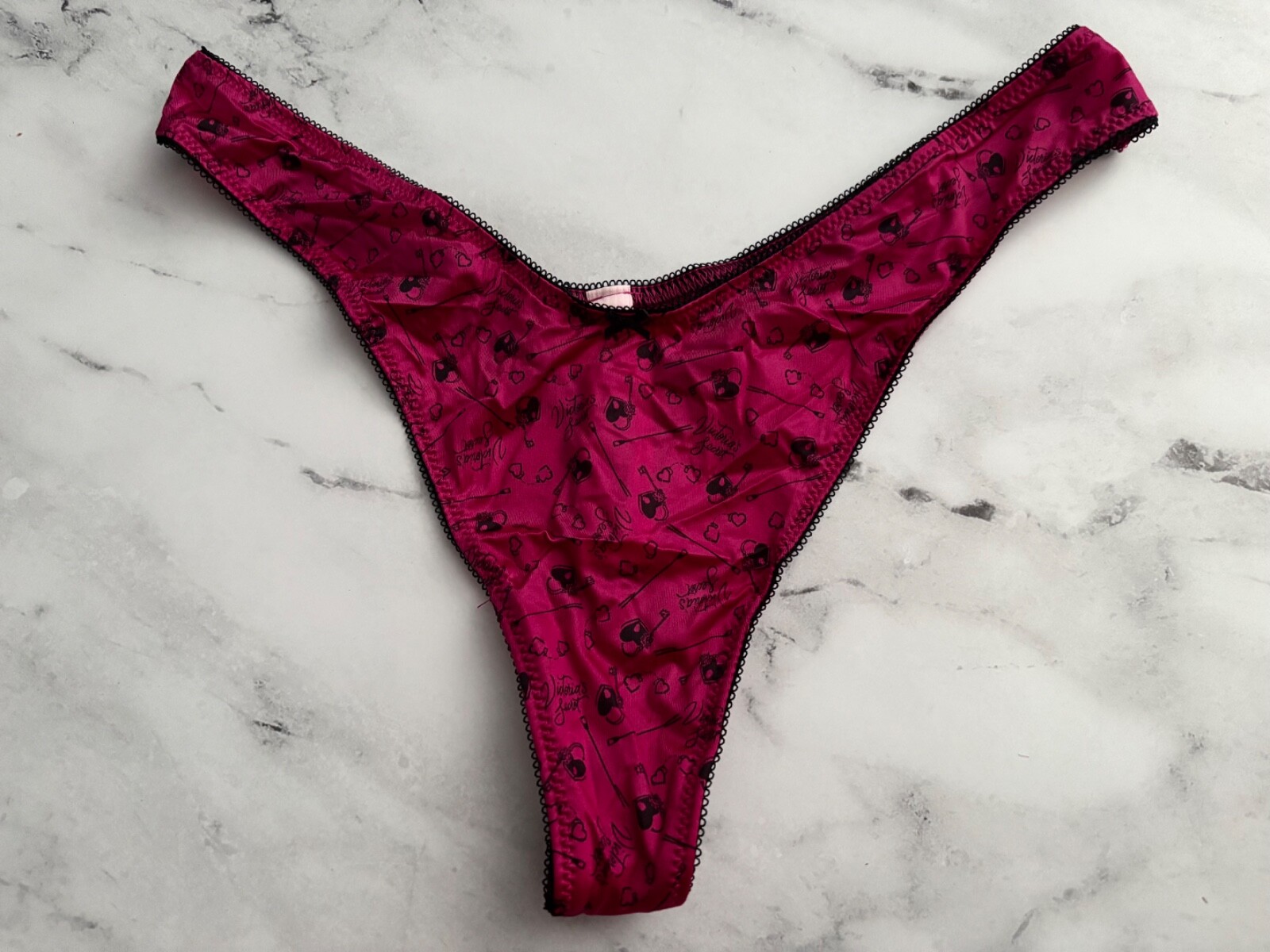 Victoria’s Secret Thong Panty Fuchsia Print Soft High Leg Stretch Sexy M XL