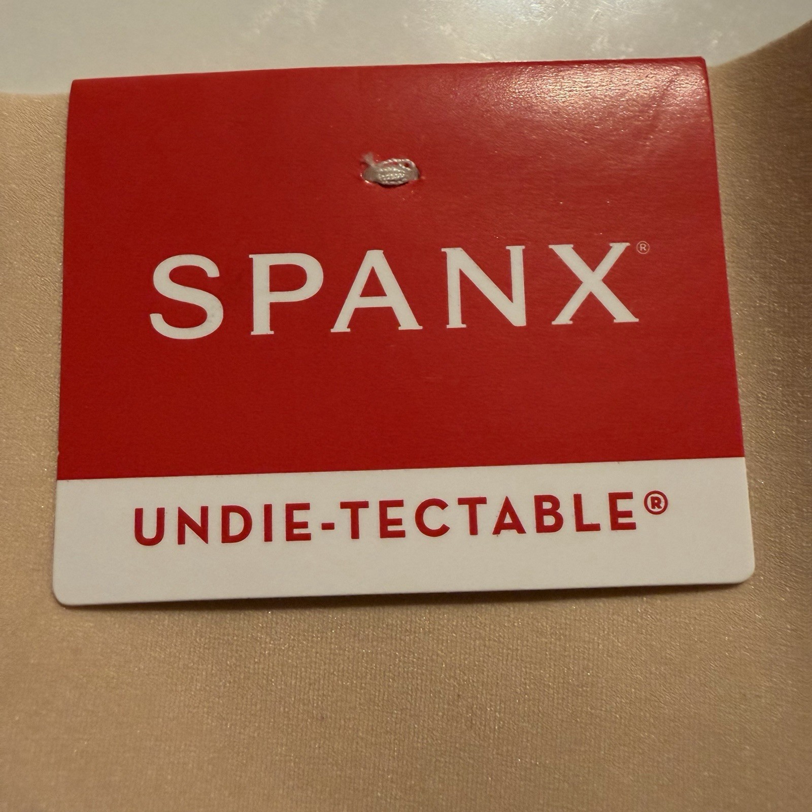 Spanx M Undie-tectable Thong Panties Women’s Size XS SOFT NUDE SPO115 NWT