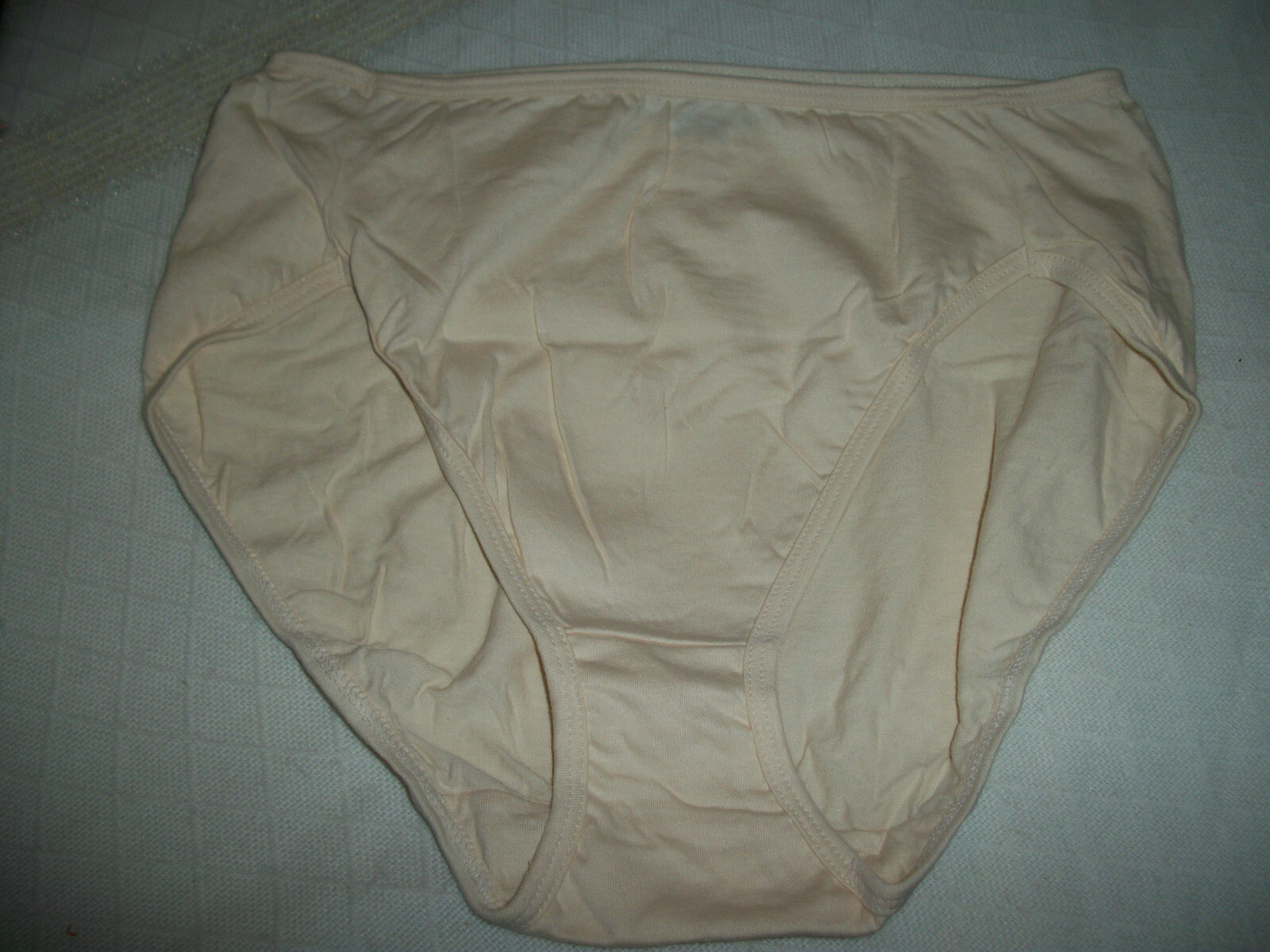 BALI LUXE LADIES HI-CUT FRENCH CUT BRIEF PANTY SIZE 8 X-LARGE BEIGE COLOR NWOT