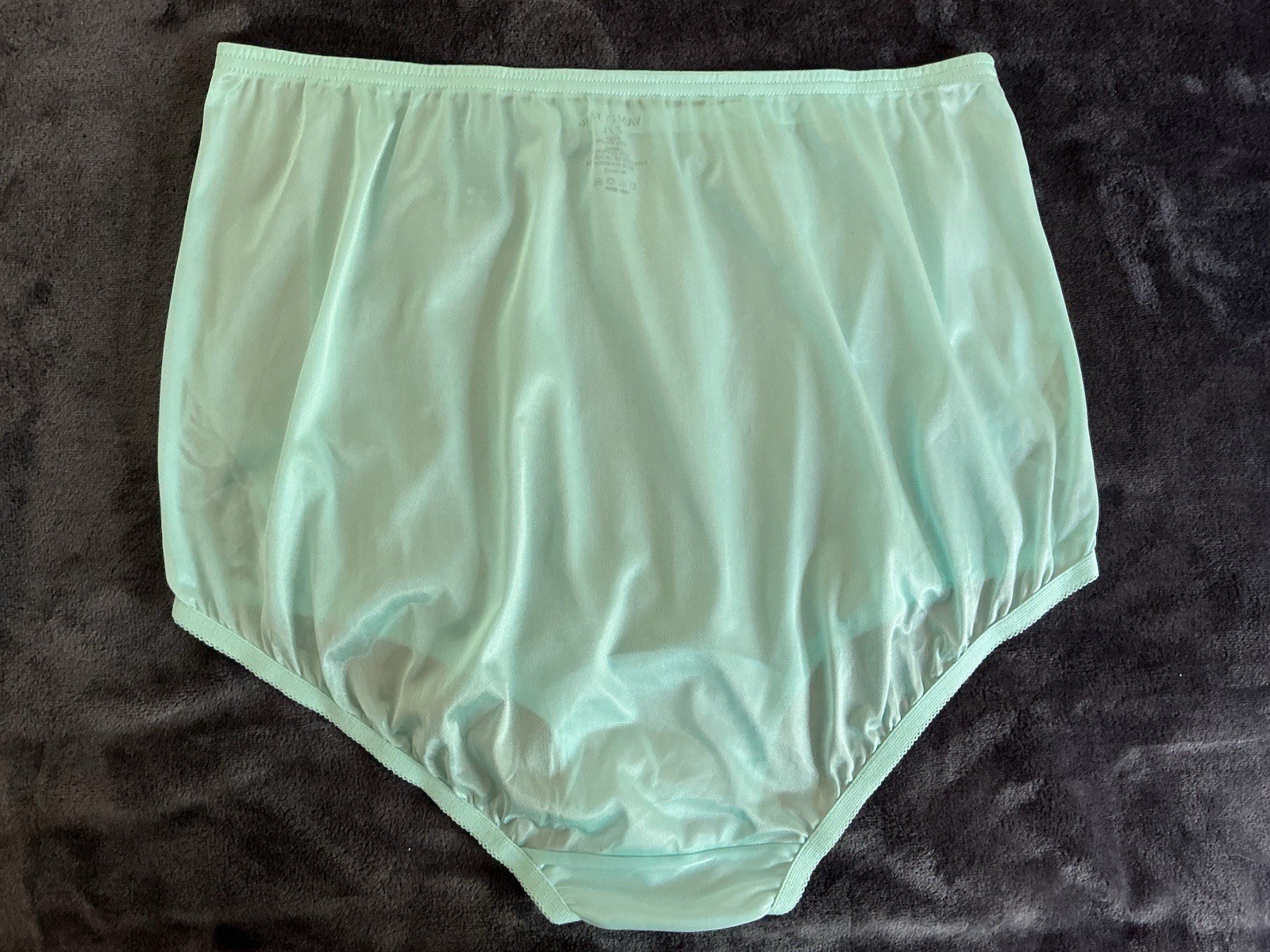 Woman’s Vanity Fair Perfectly Yours Lace Nouveau Aruze Brief Panties NWT 7/L
