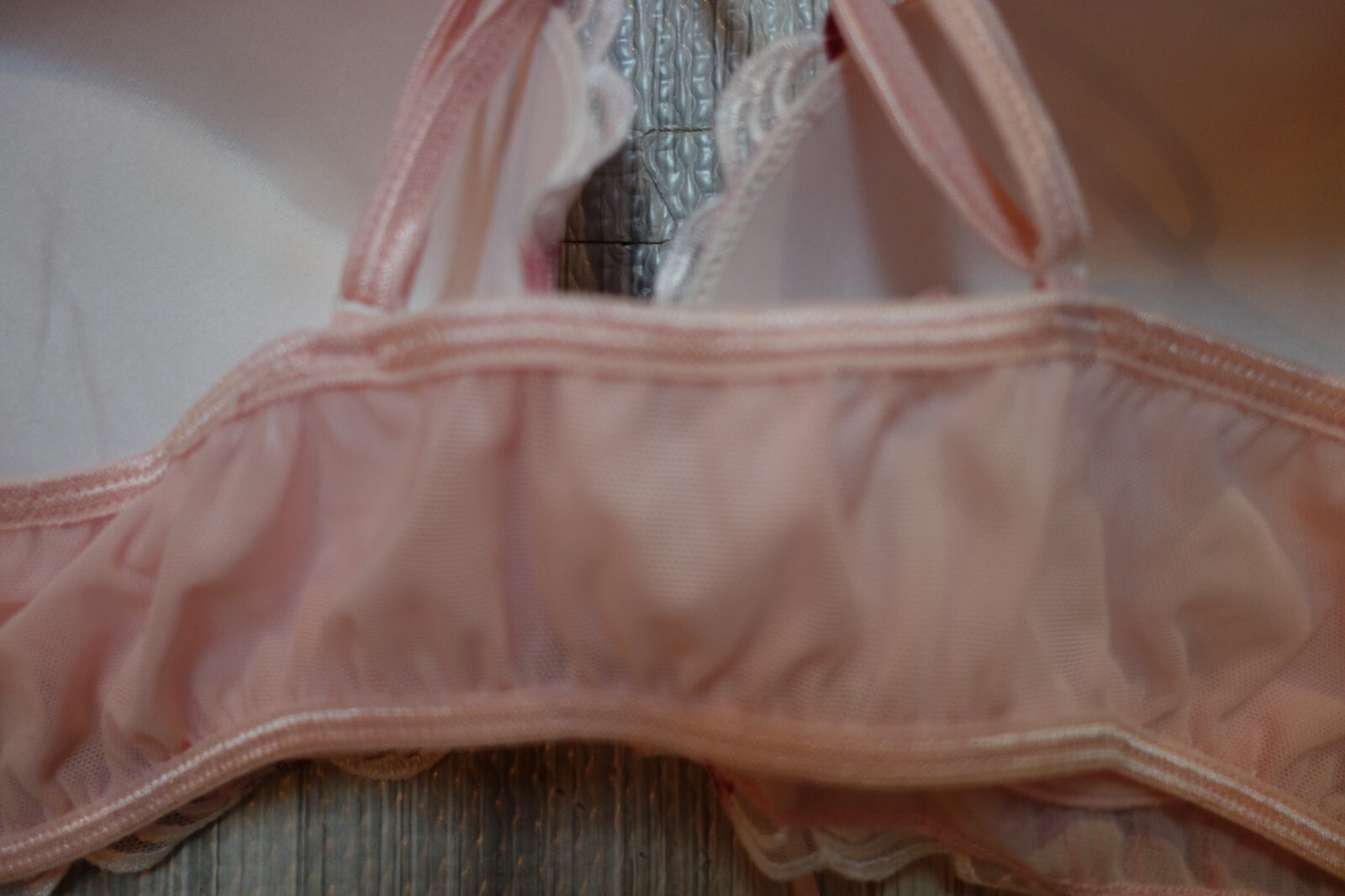 Fantasy Lingerie Bra & Hipster Panties Size M Embroidered Mesh Simply Sexy