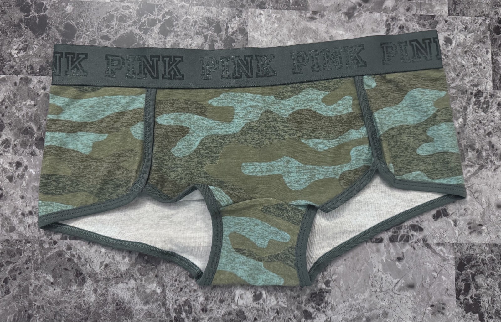 VICTORIA’S SECRET PINK M GREEN CAMOUFLAGE CAMO RARE CURVED HEM BOYSHORT PANTIES